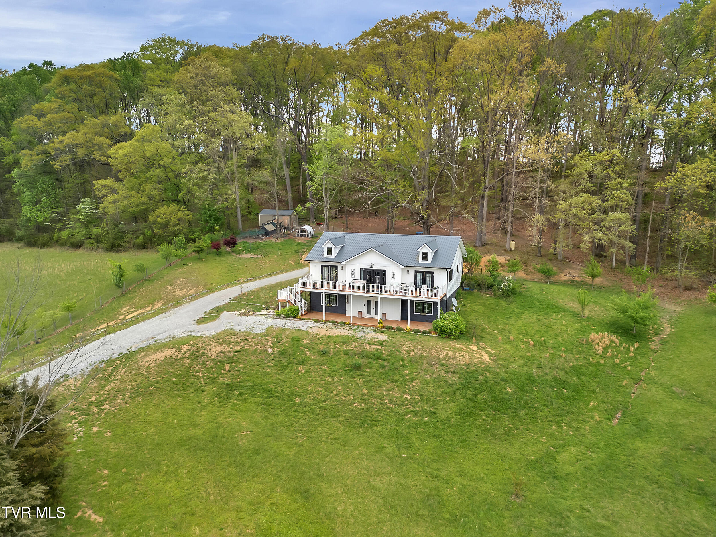 2040 Happy Valley Road Property Photo