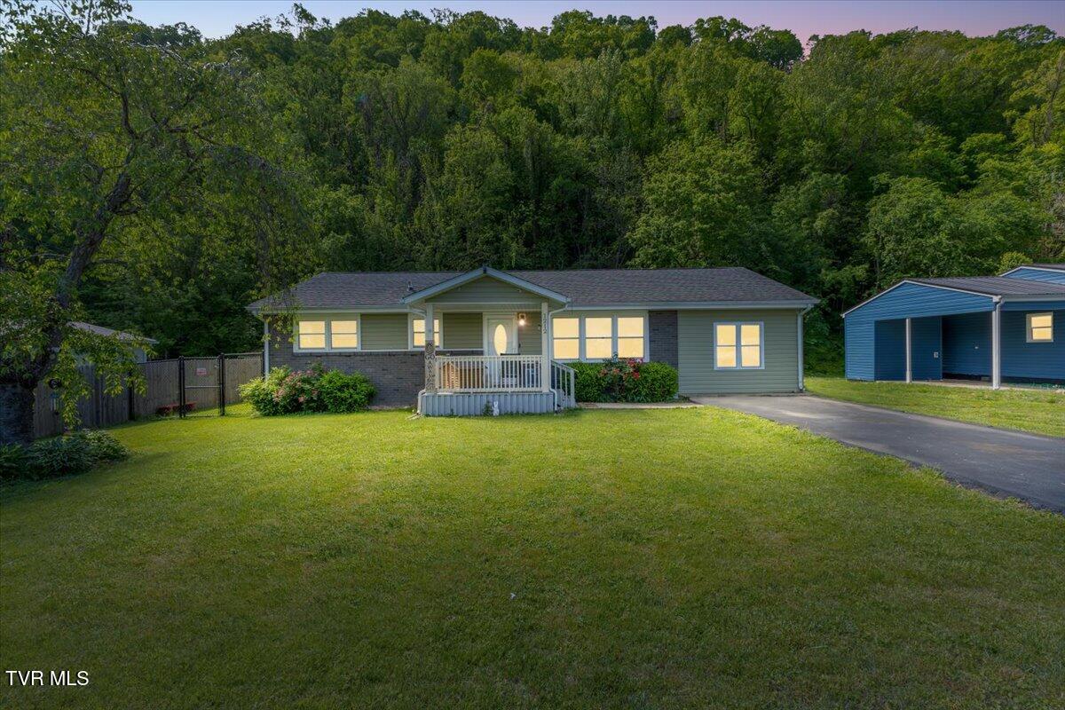 1212 Thomas Boulevard Property Photo 1