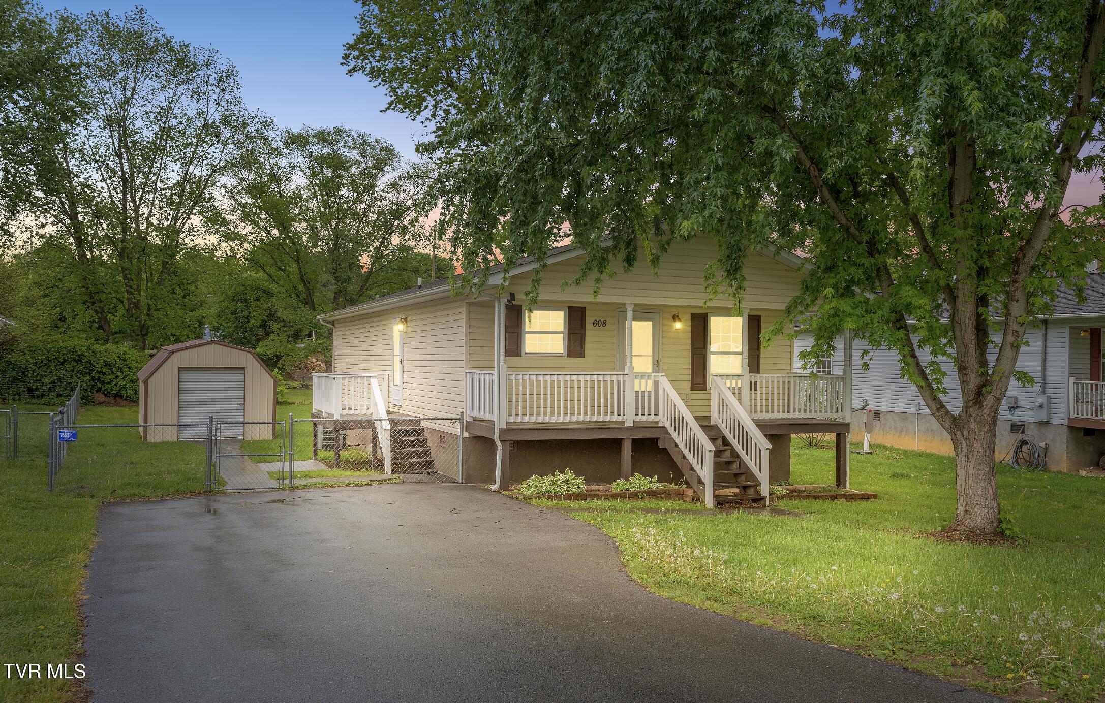 608 Walnut Street Property Photo 1
