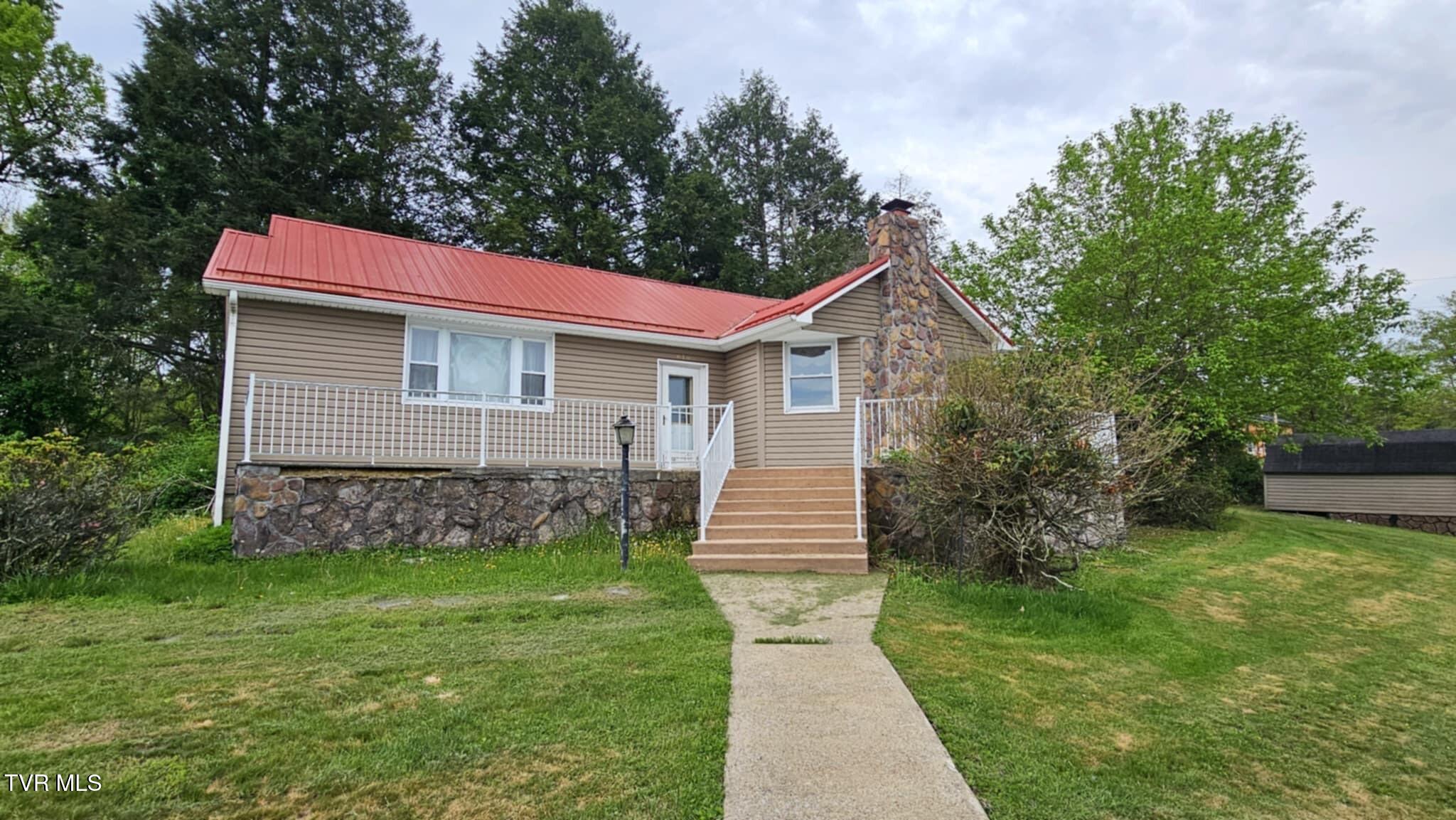 616 Southeast Kiser Avenue Property Photo