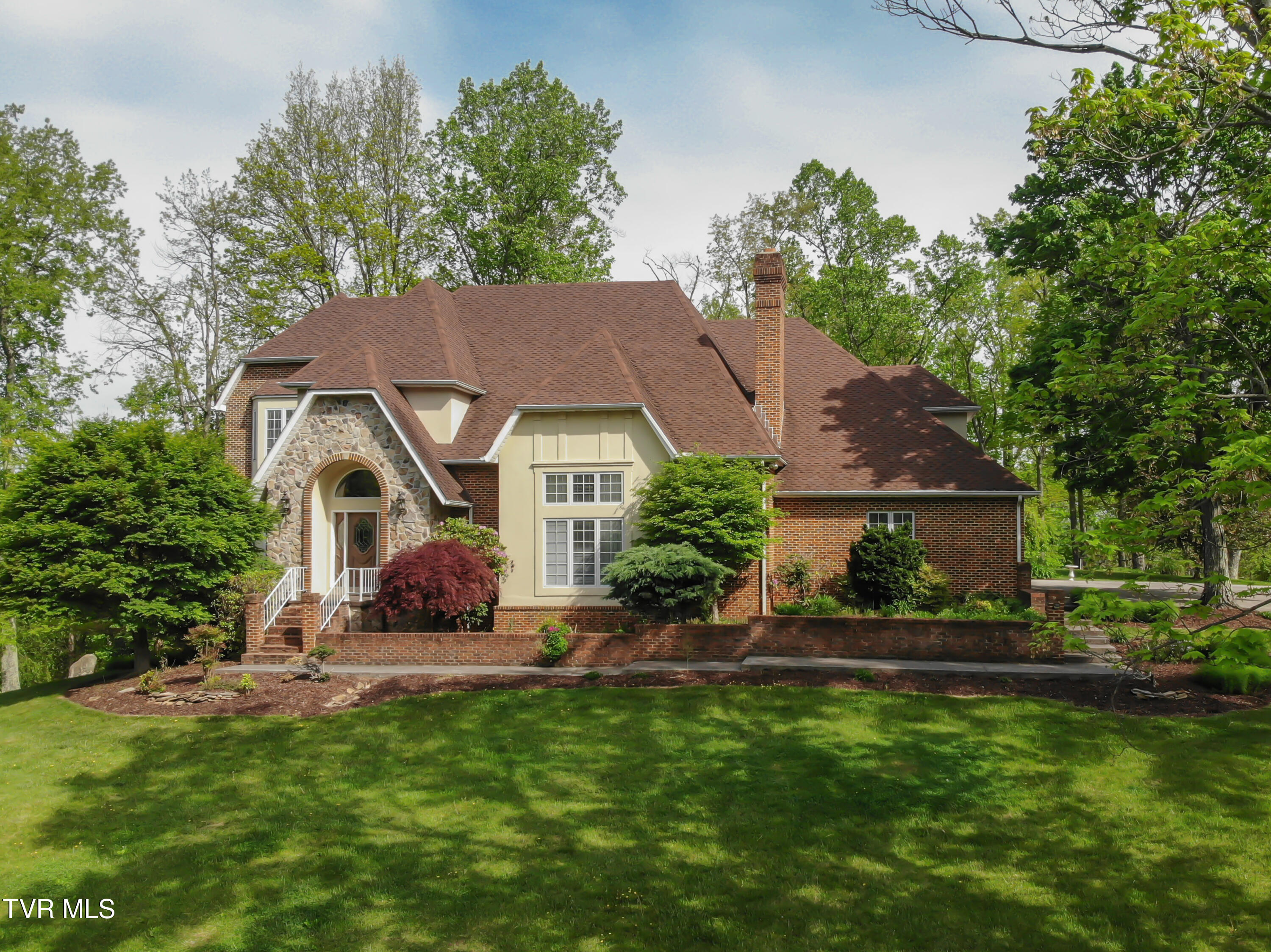 4 Sunsest Drive Property Photo