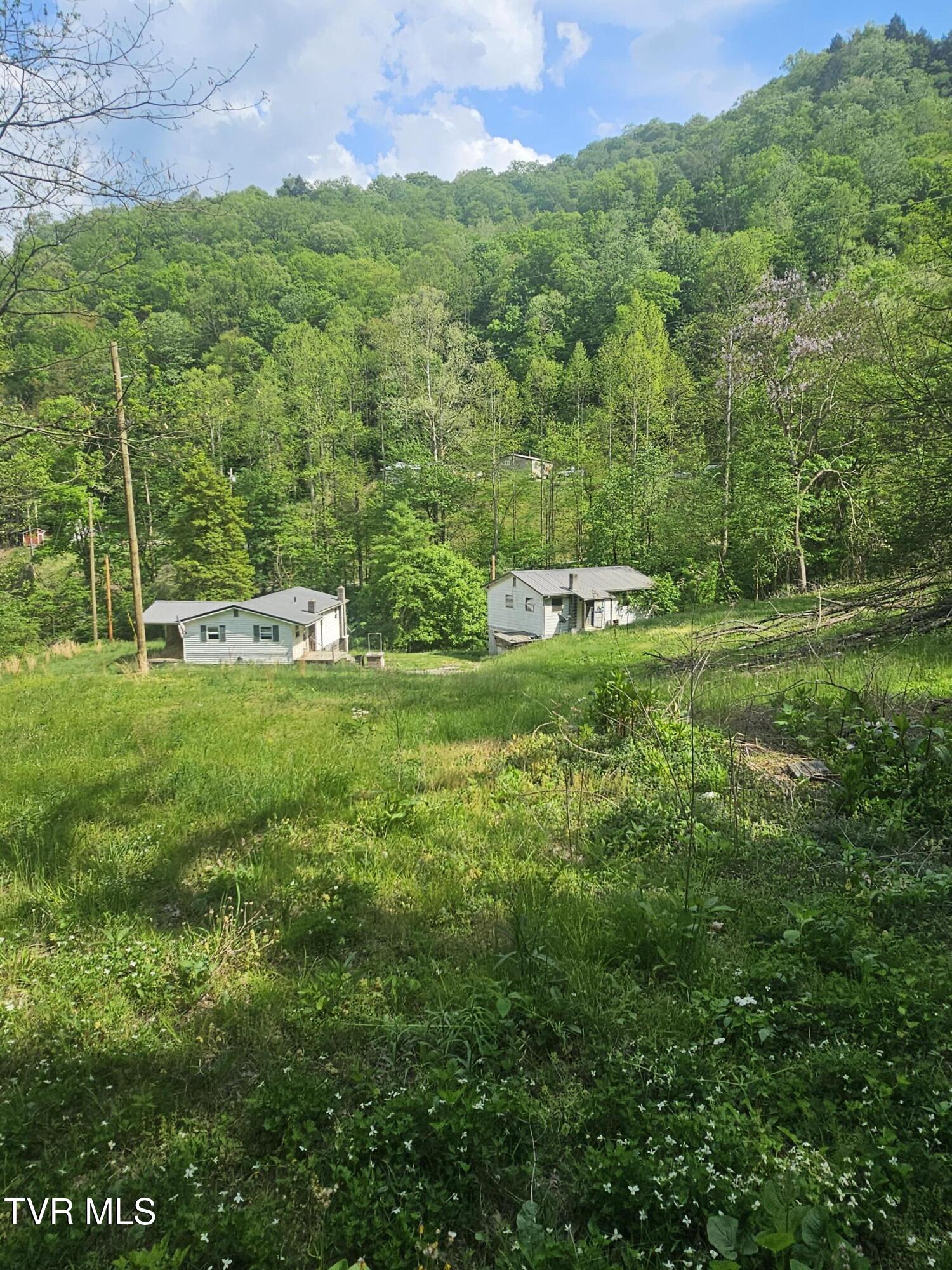 1097 Peter Pan Road Property Photo