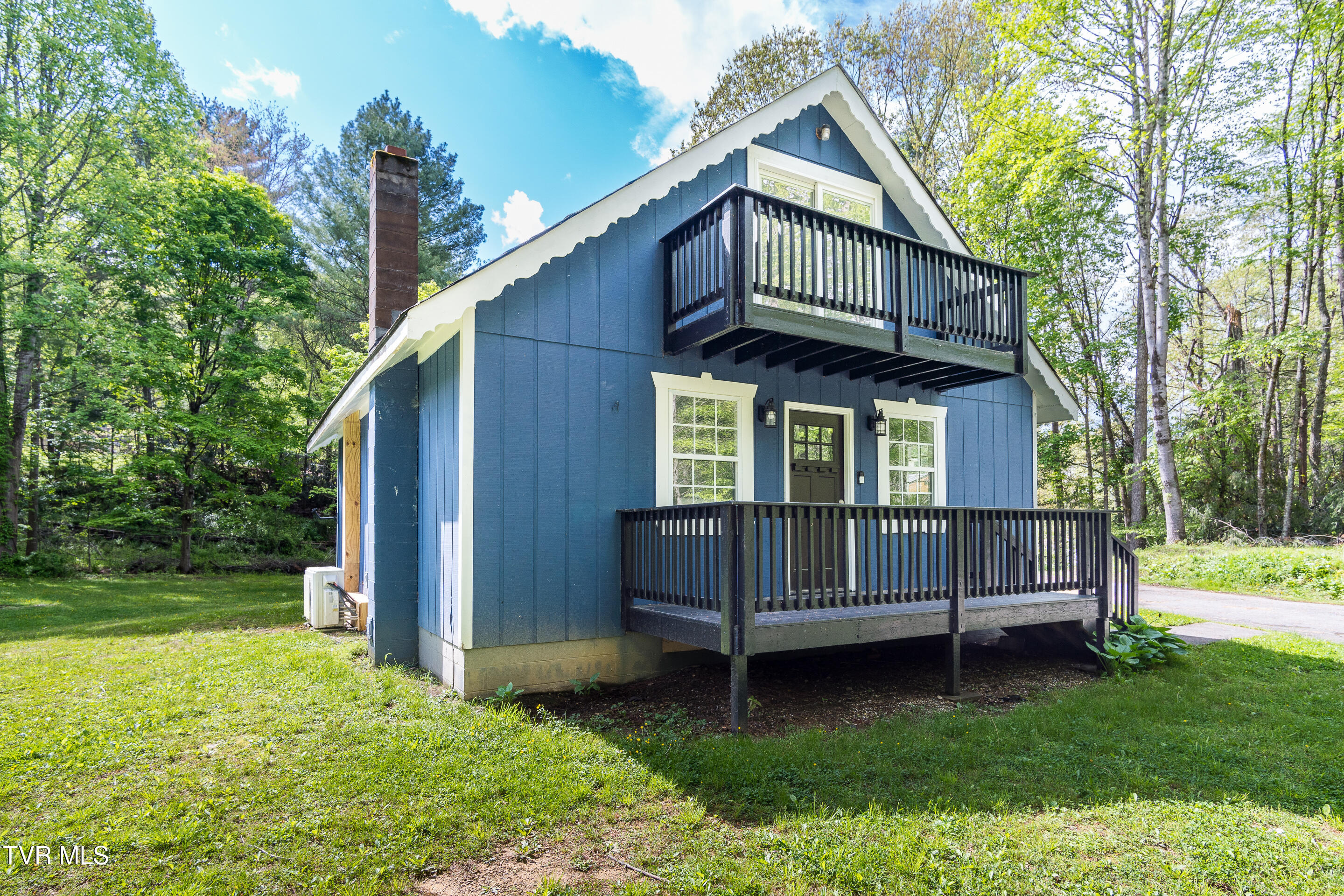 388 Crestwood Drive