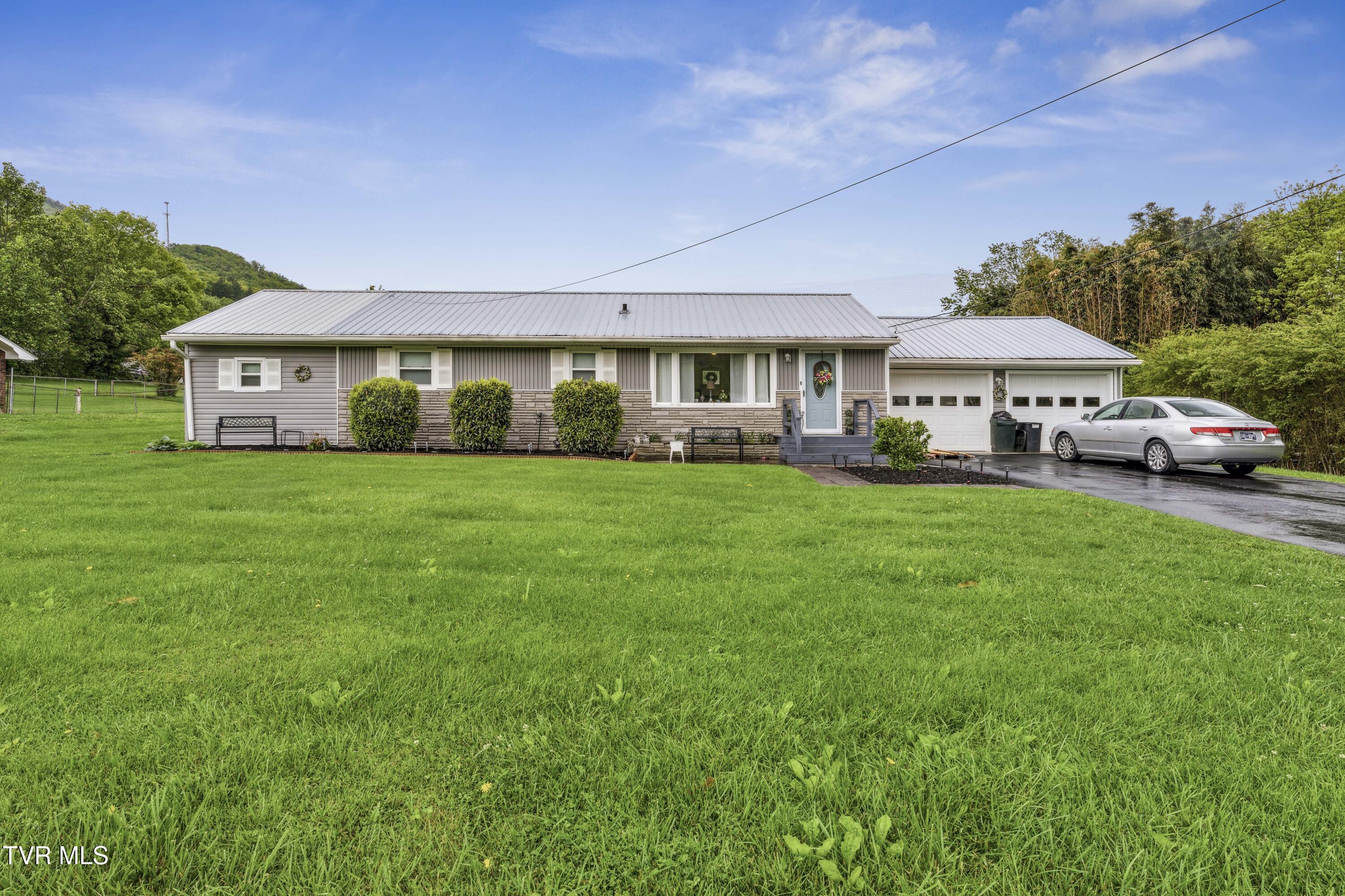 410 Crook Street Street Property Photo