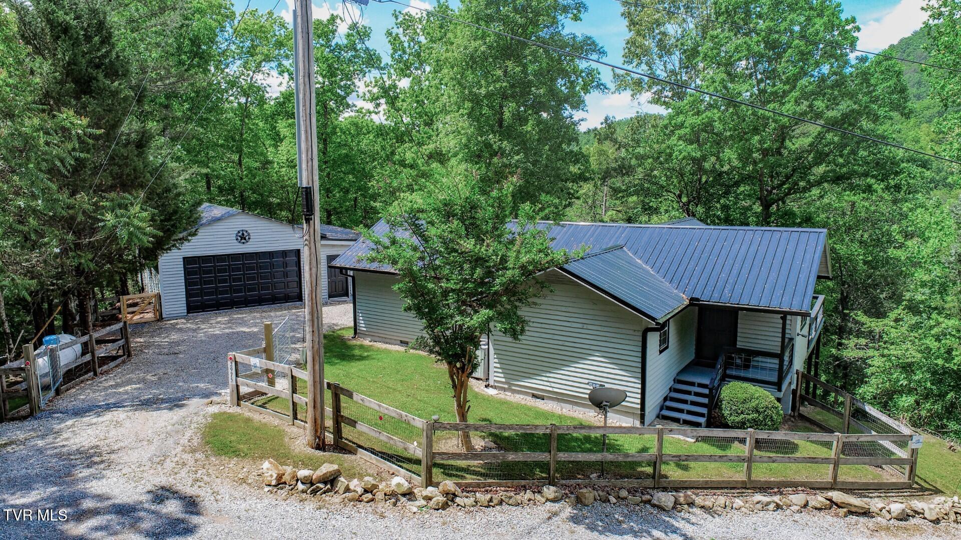 2975 Arch Rd Property Photo 1