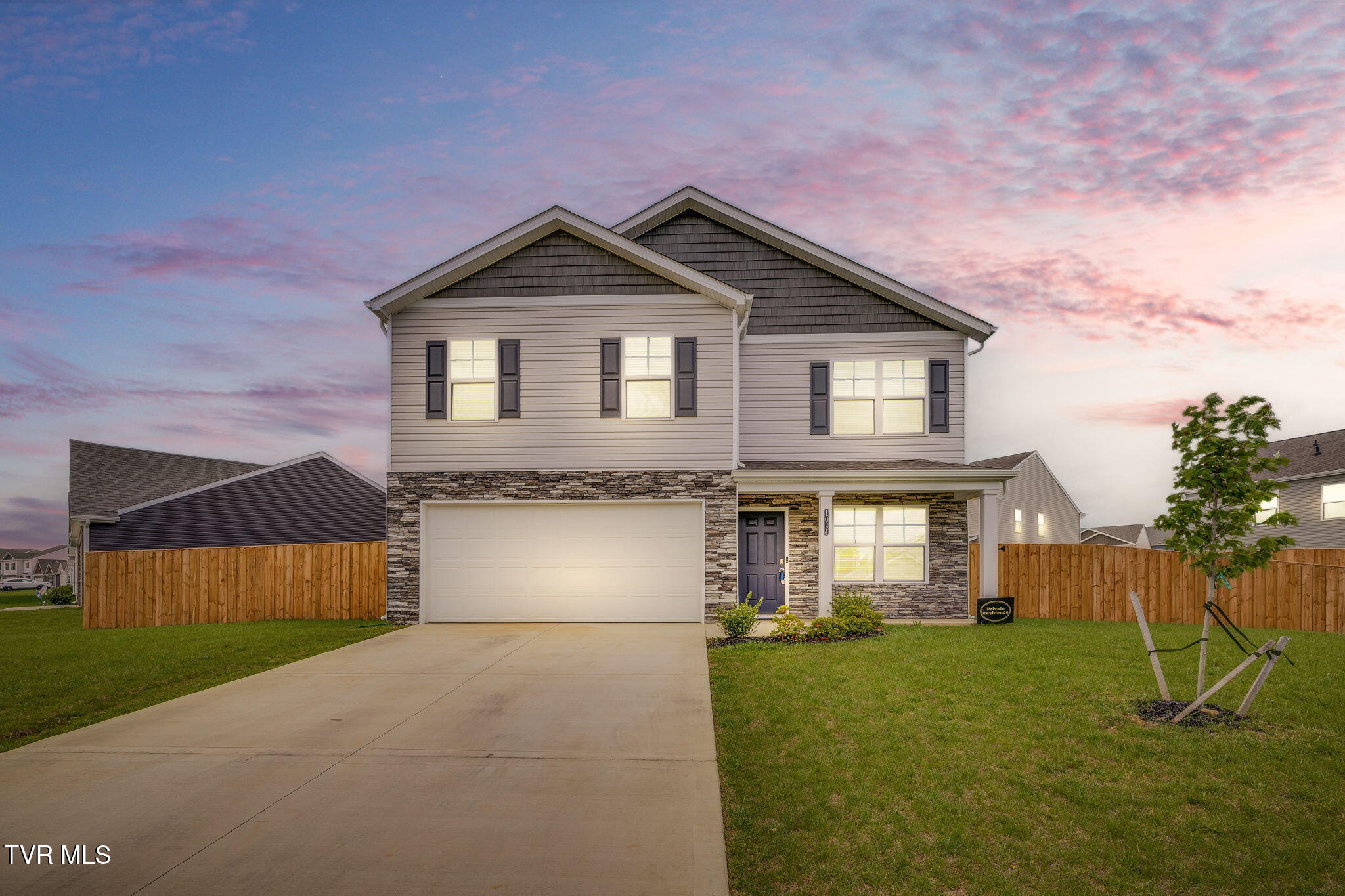 1024 Persimmon Hollow Property Photo