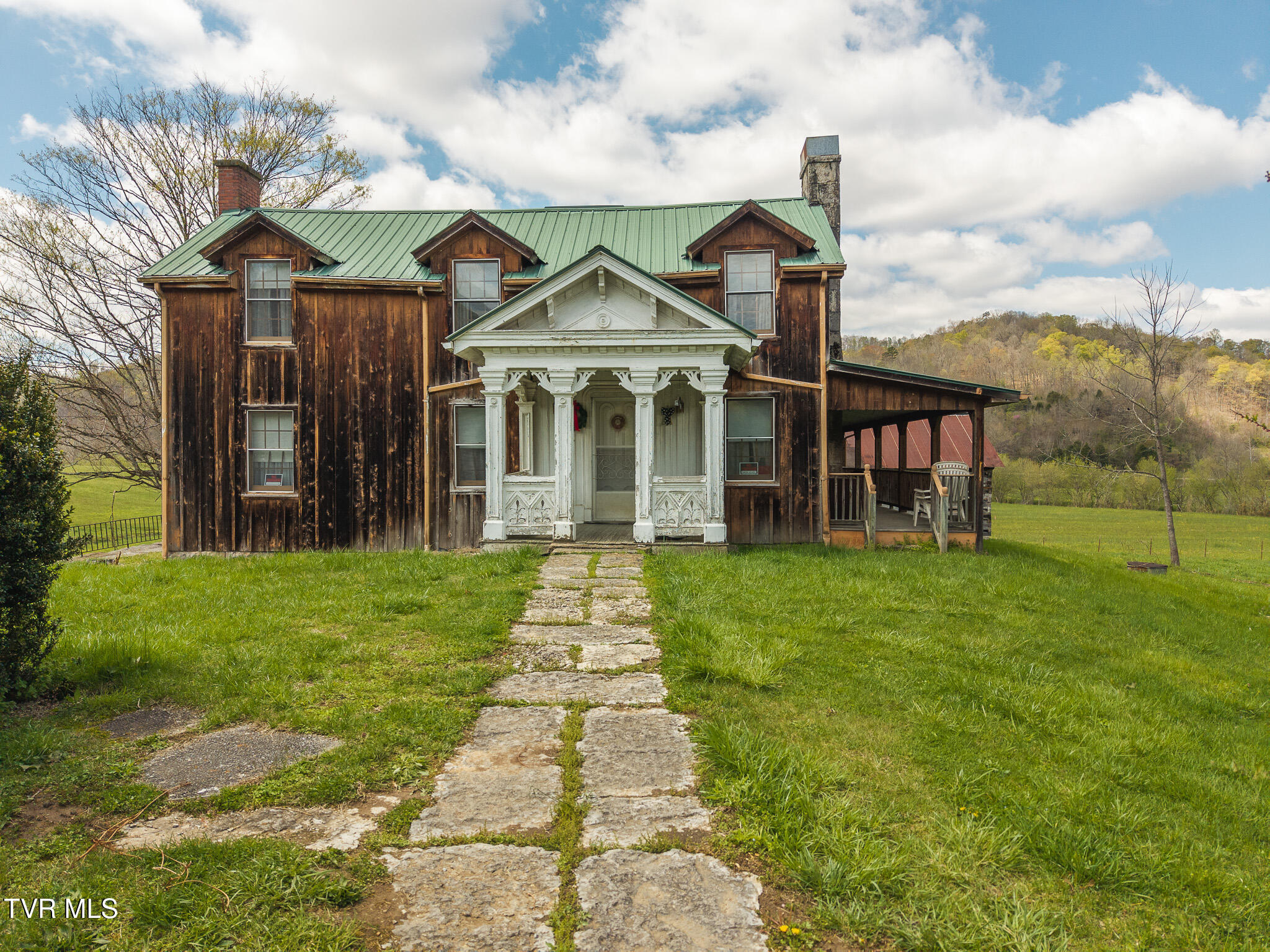 512 Hwy 70 Property Photo