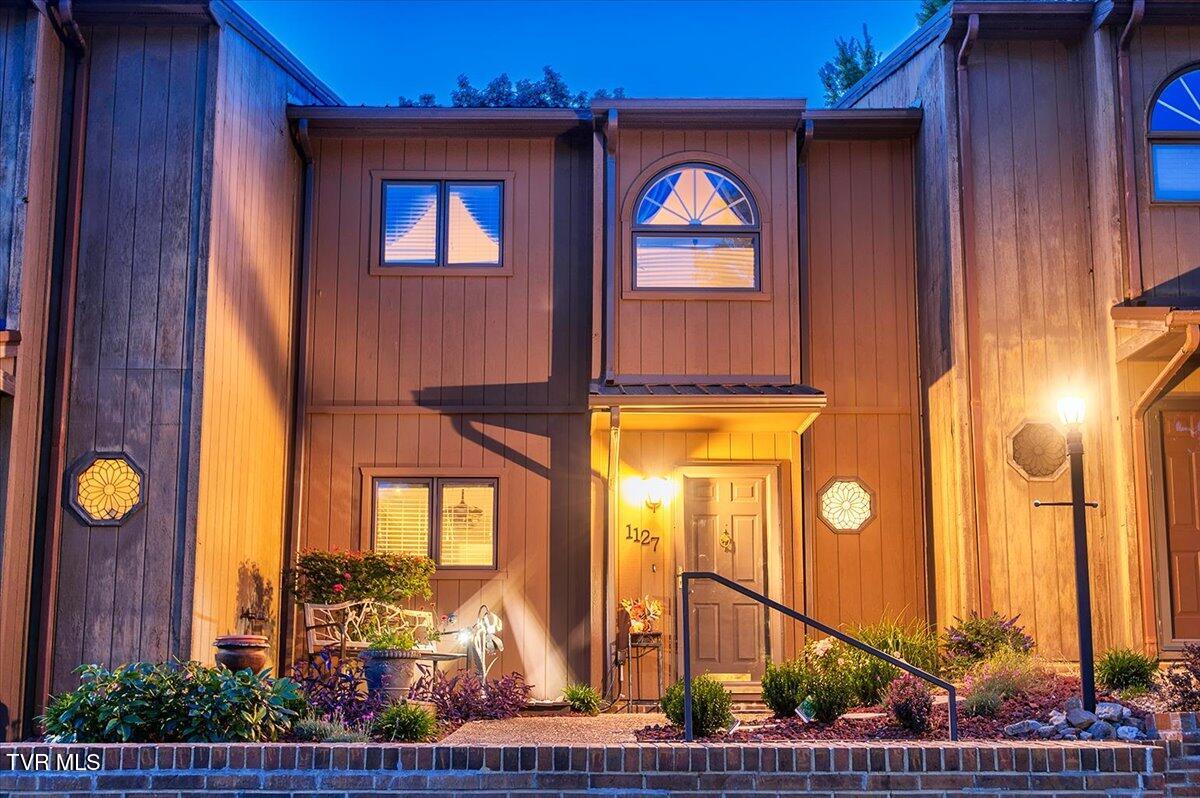 1127 Timbers East Property Photo