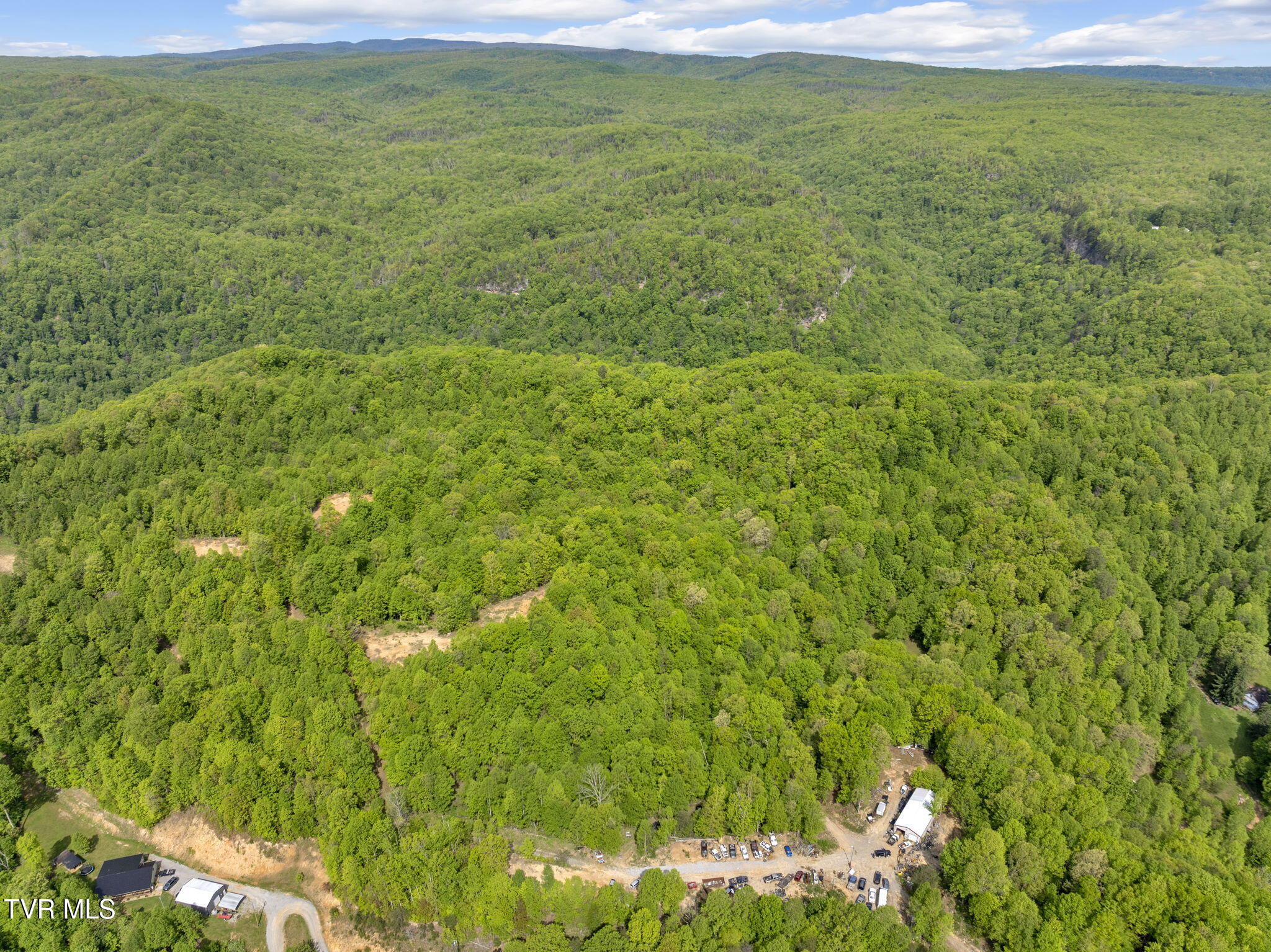 4465 Hanging Rock Parkway Property Photo