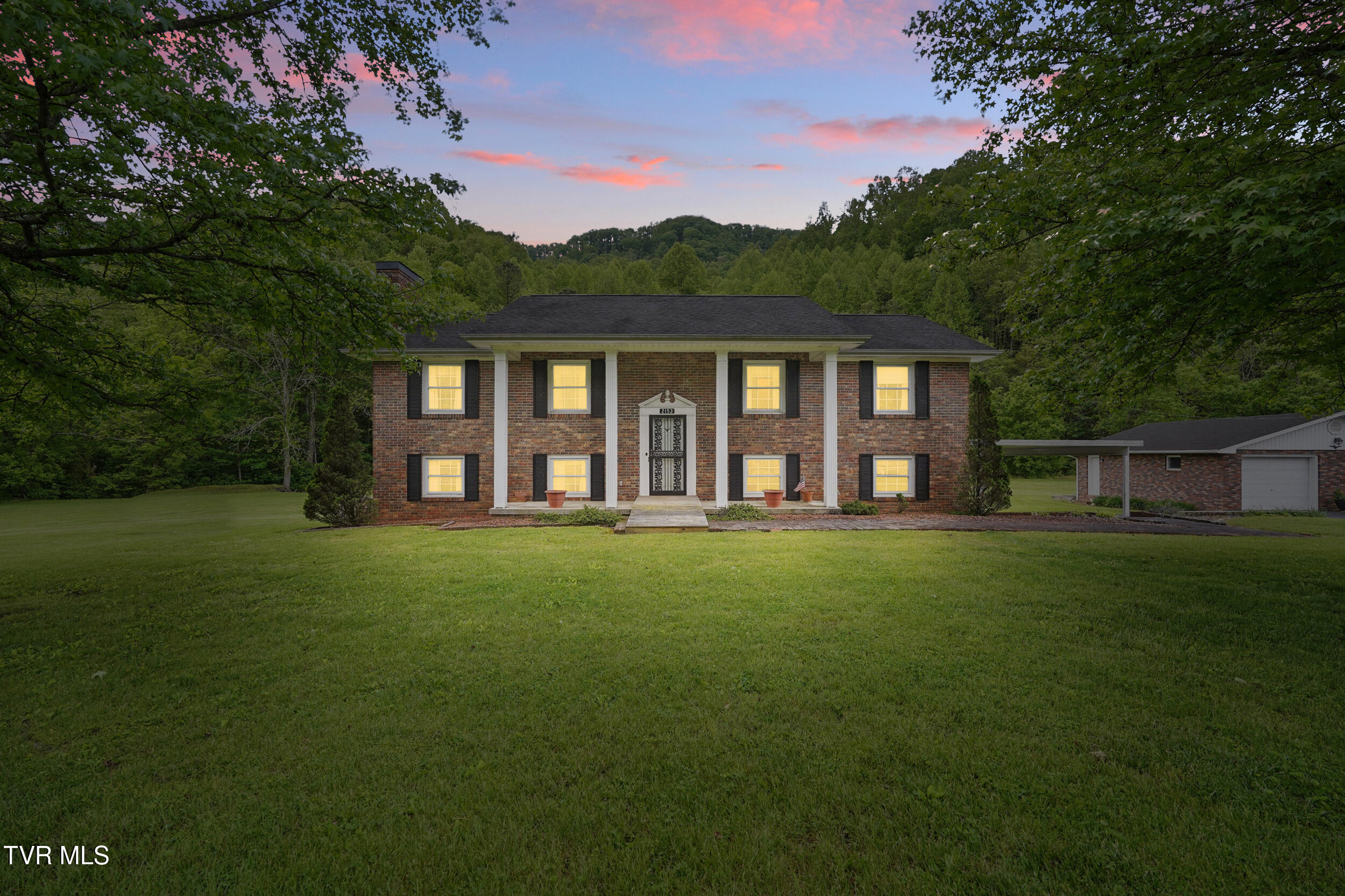 2153 Daniel Boone Road Property Photo