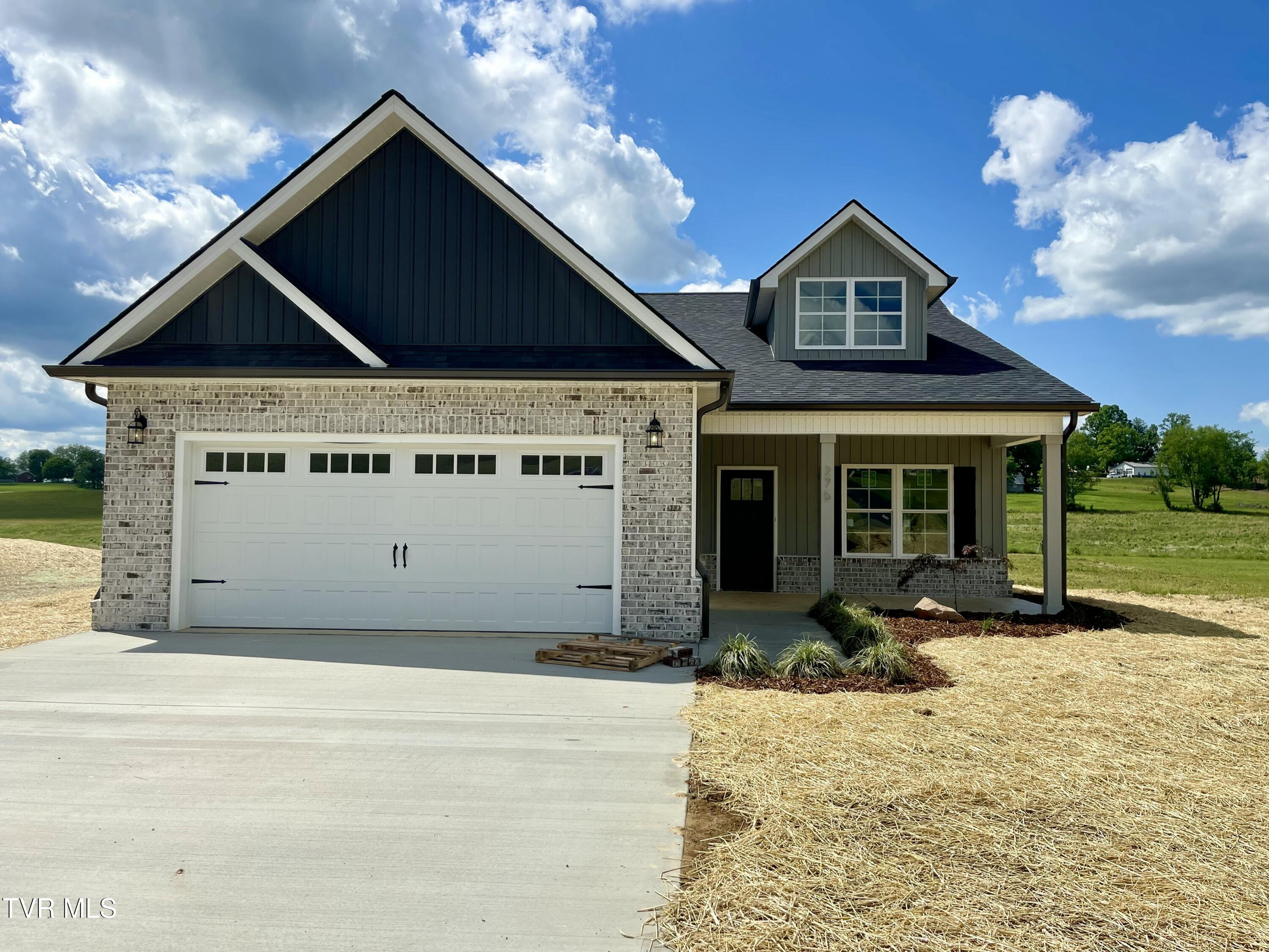 275 Greenwood Road Property Photo