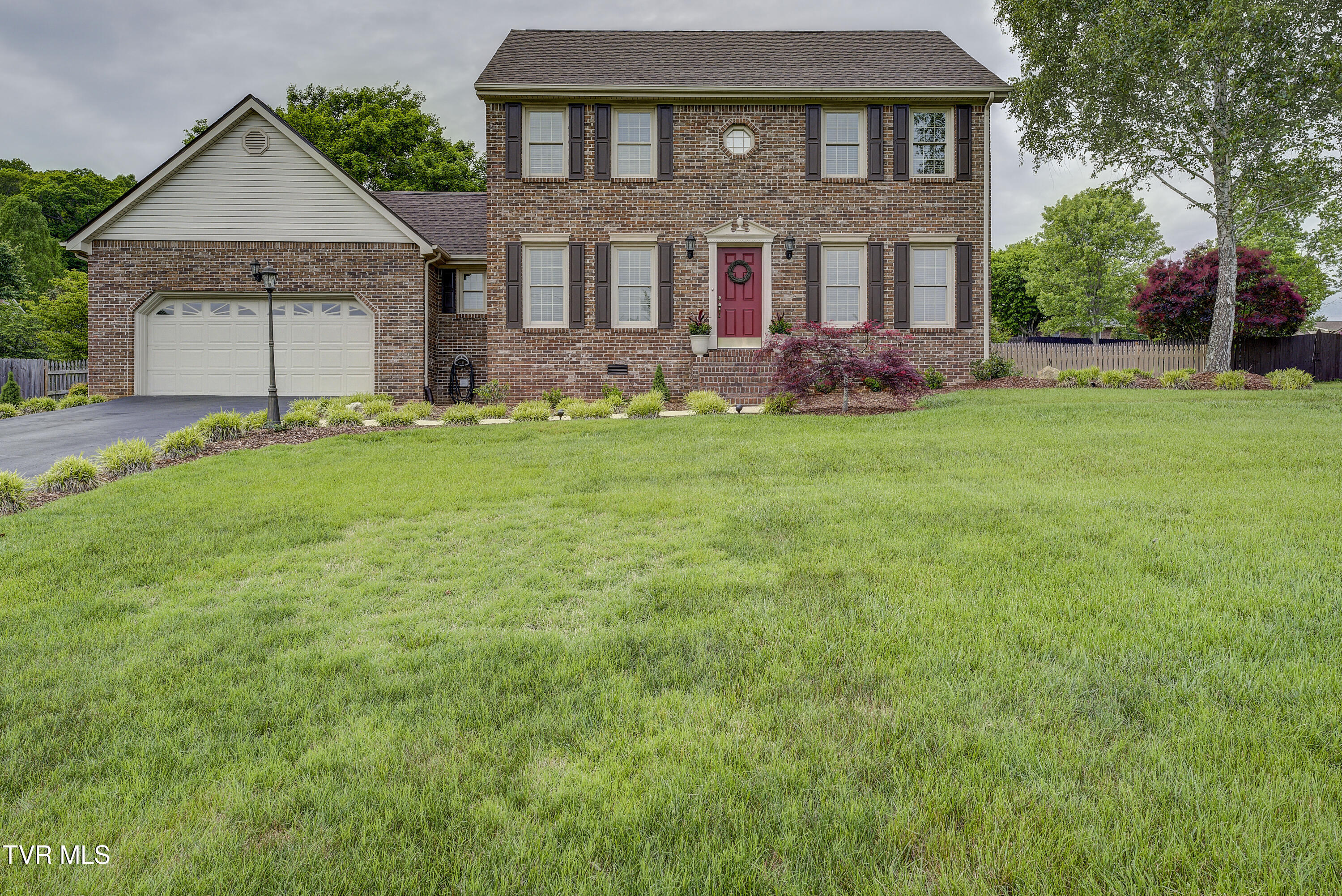 719 West Valley Drive Property Photo