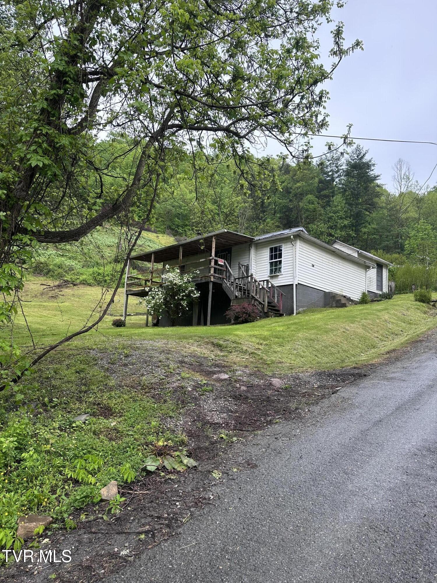 11590 Cedar Road Property Photo 1