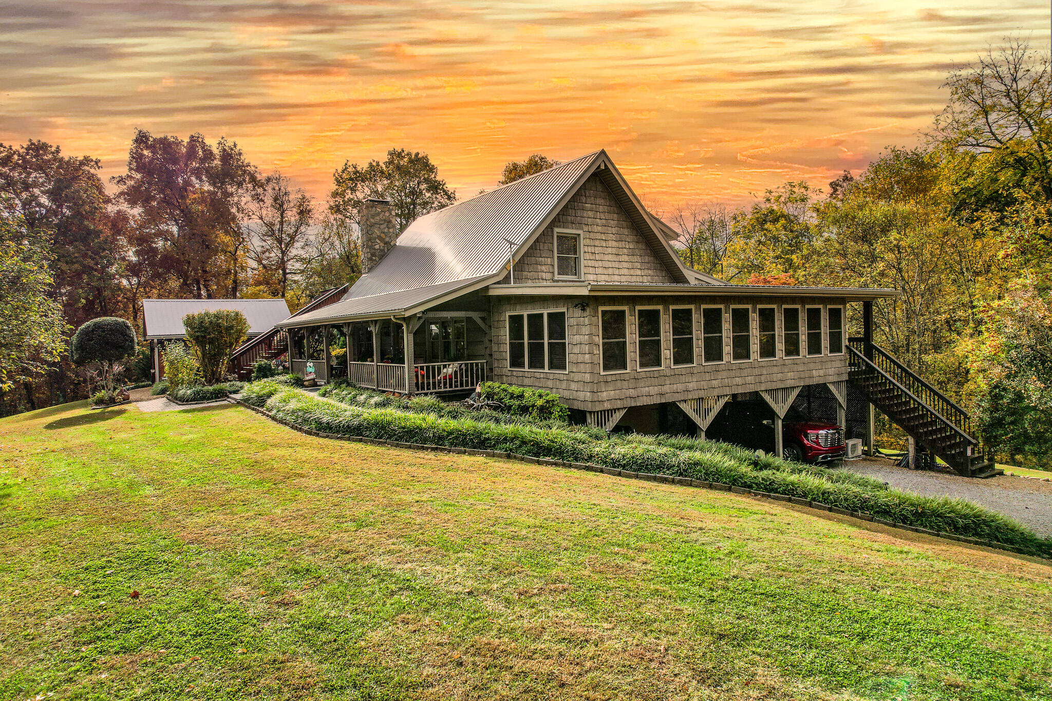 570 Stephen Brooks Road Property Photo 1