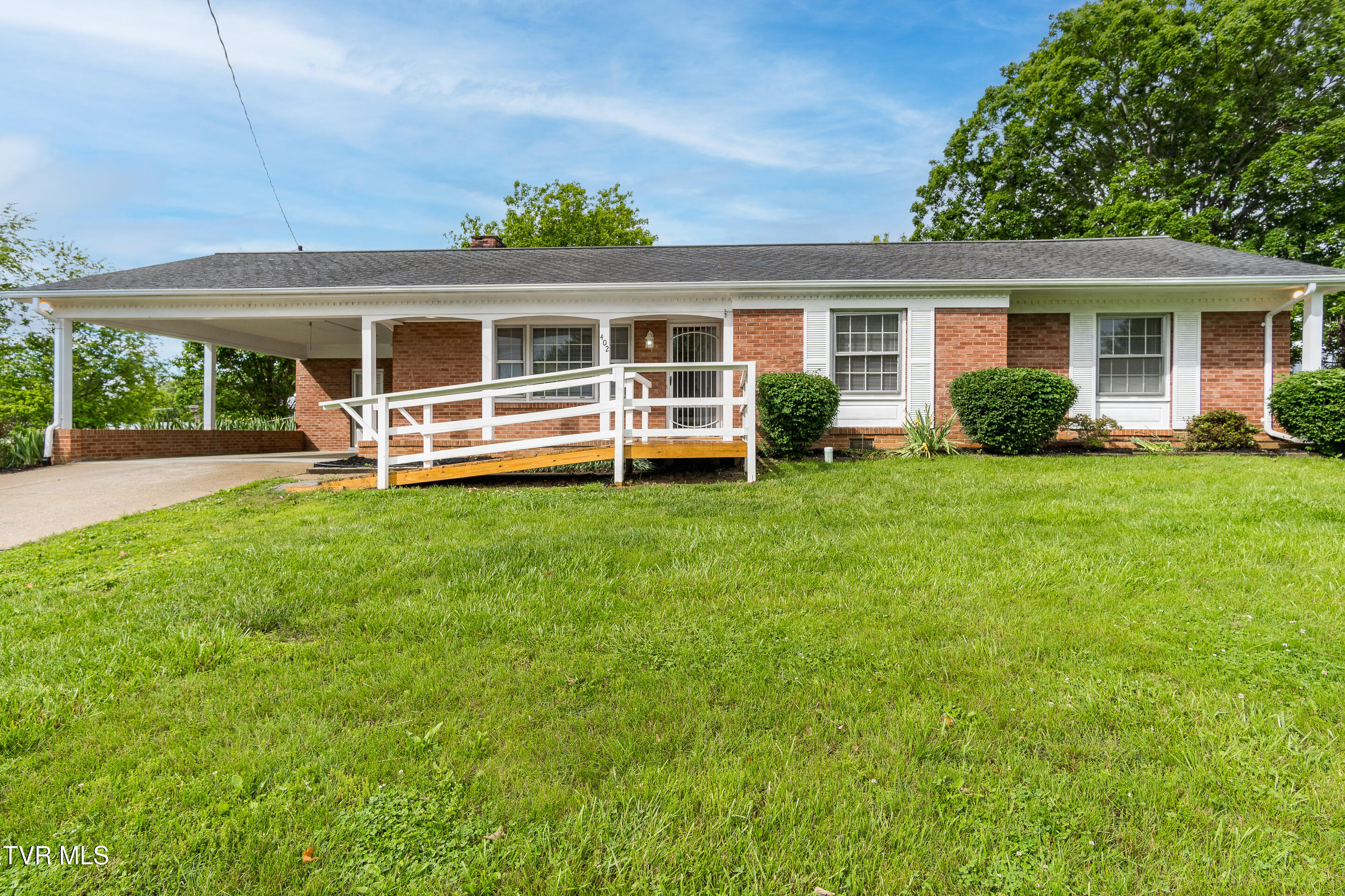 402 Crockett Lane Property Photo