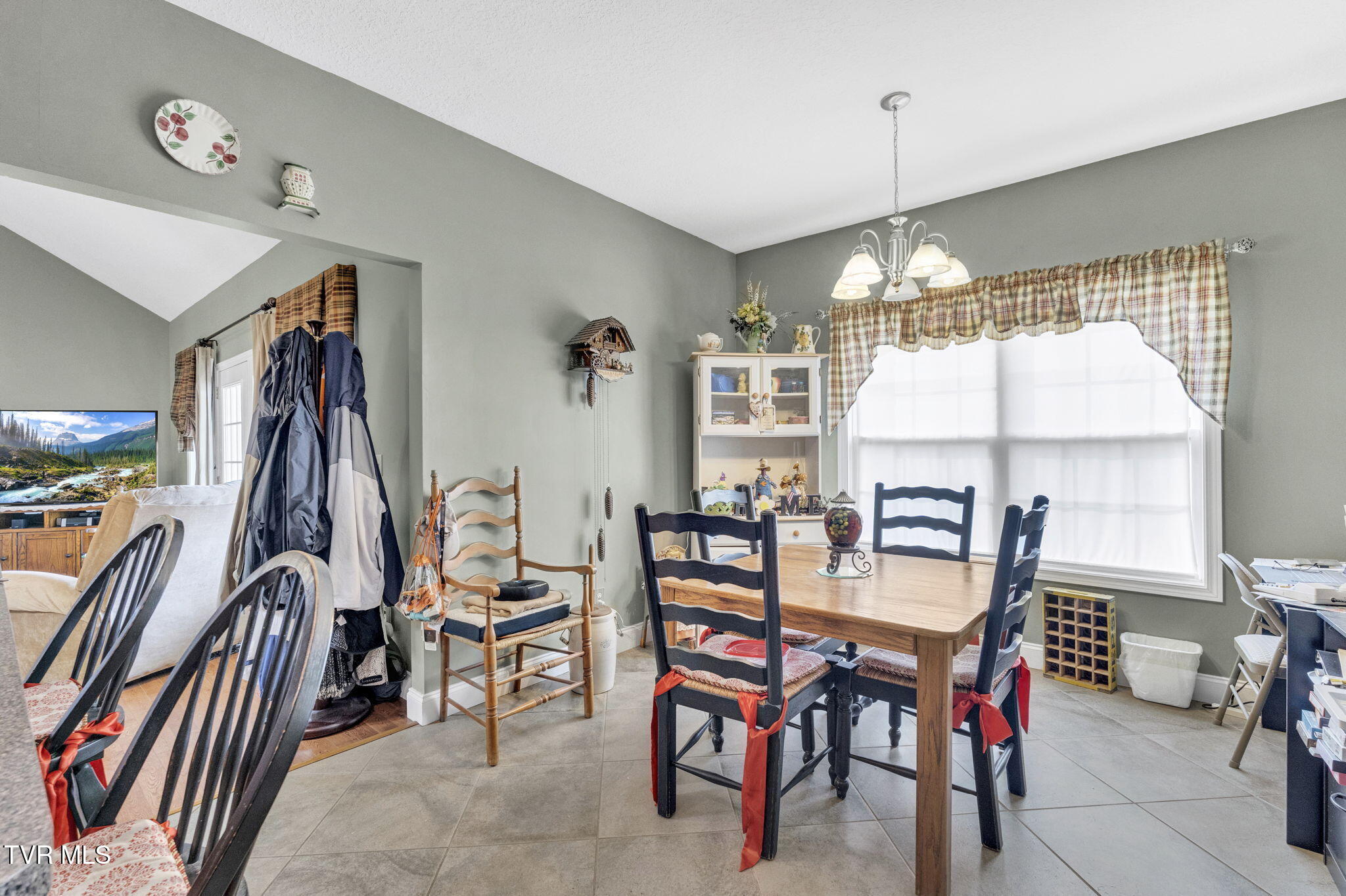 1218 Fieldstone Drive Property Photo 13
