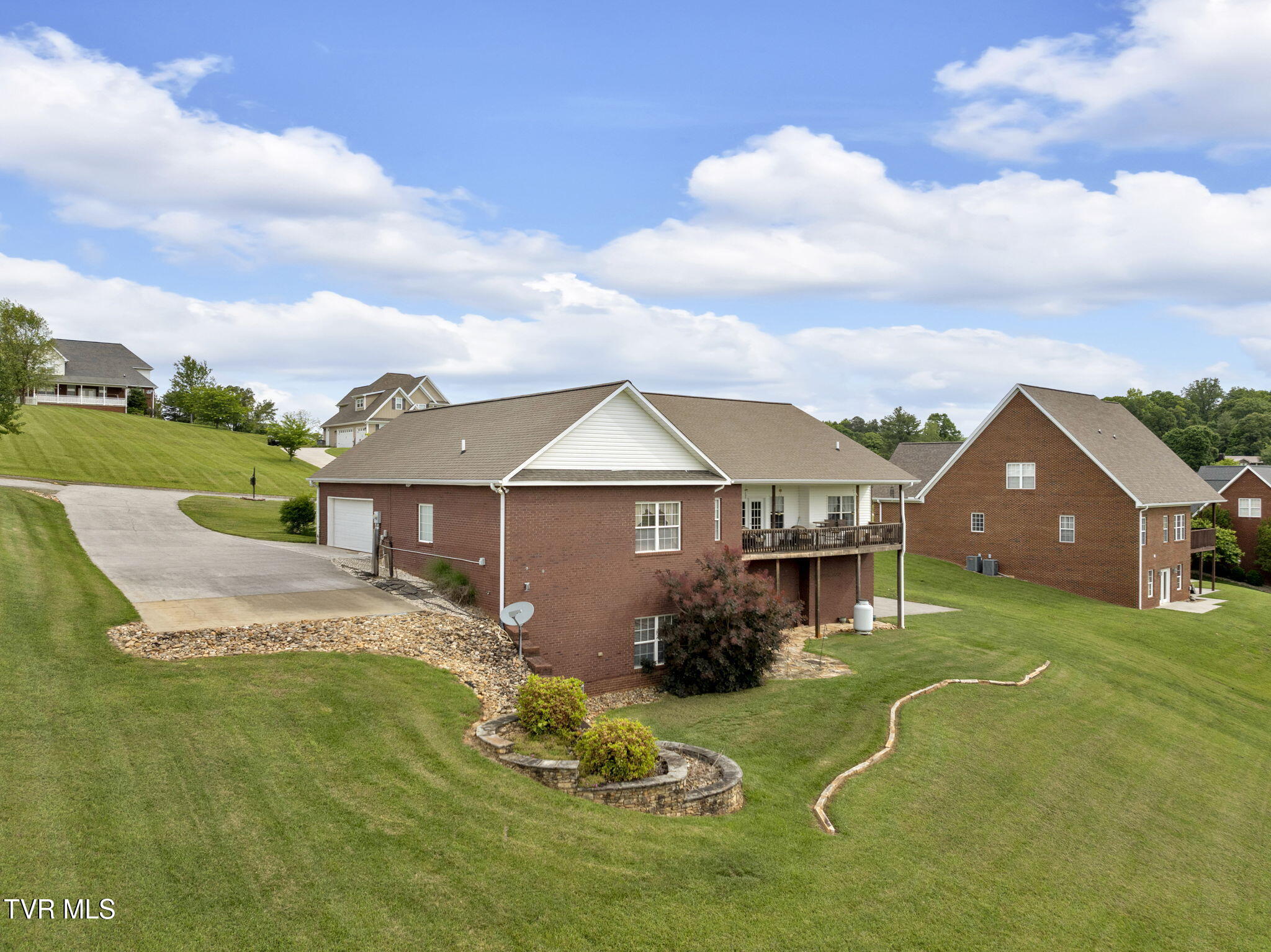 1218 Fieldstone Drive Property Photo 29