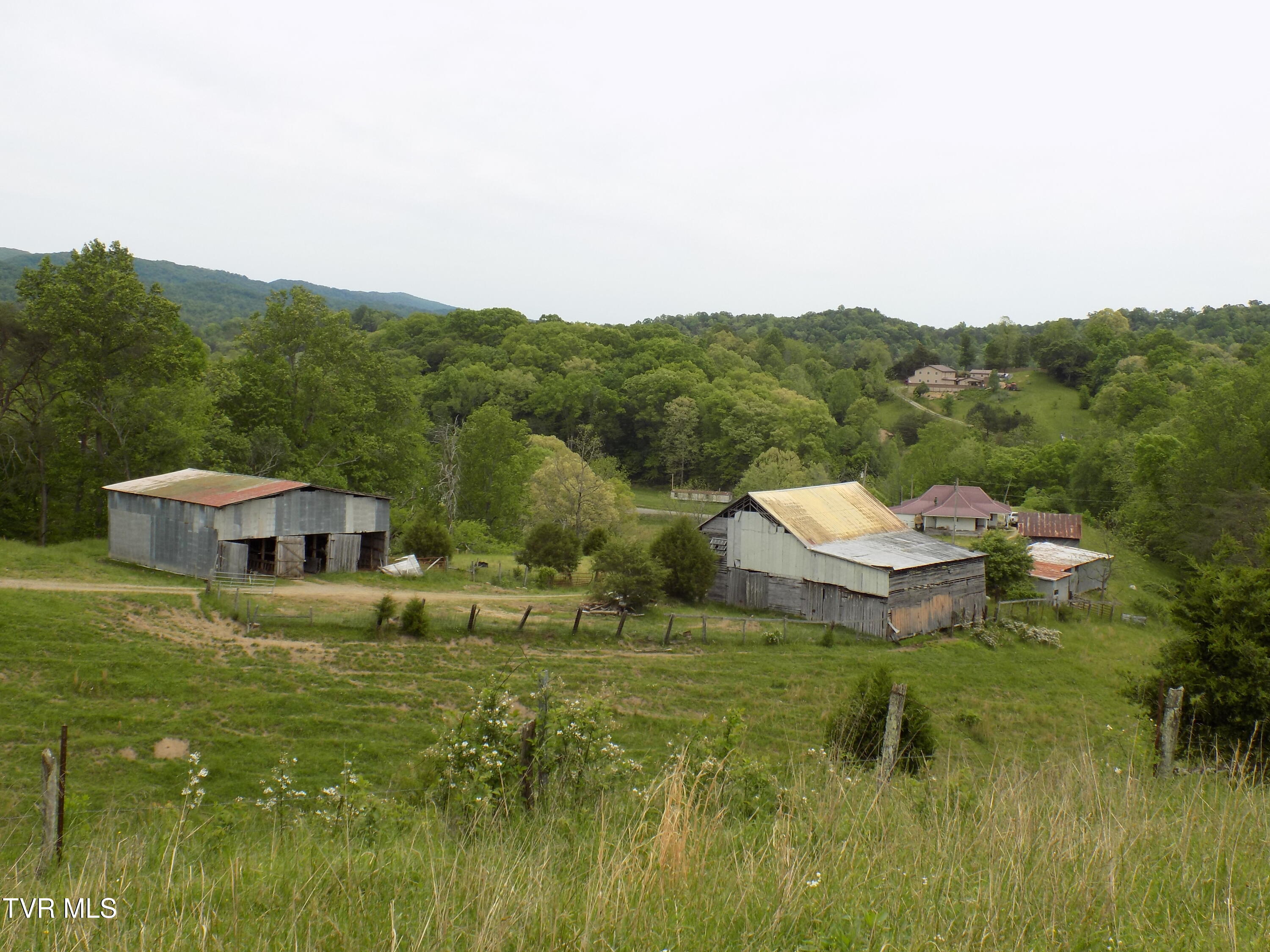 179 Sutton Hollow Road Property Photo