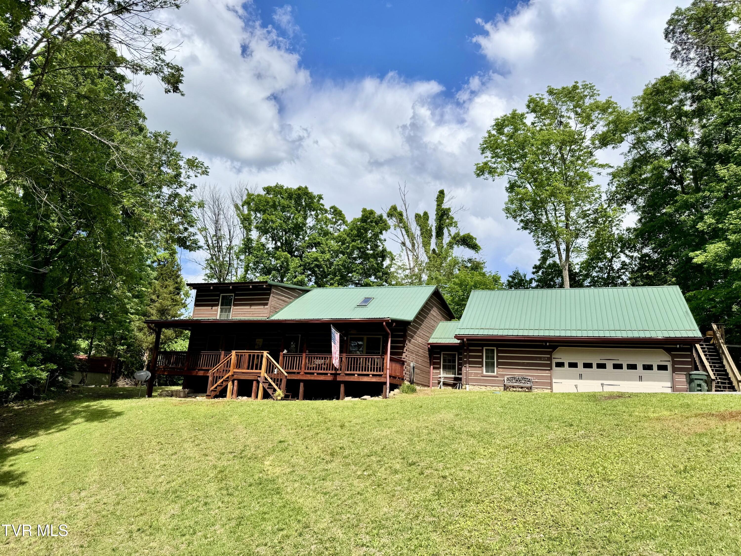 219 Log Cabin Lane Property Photo