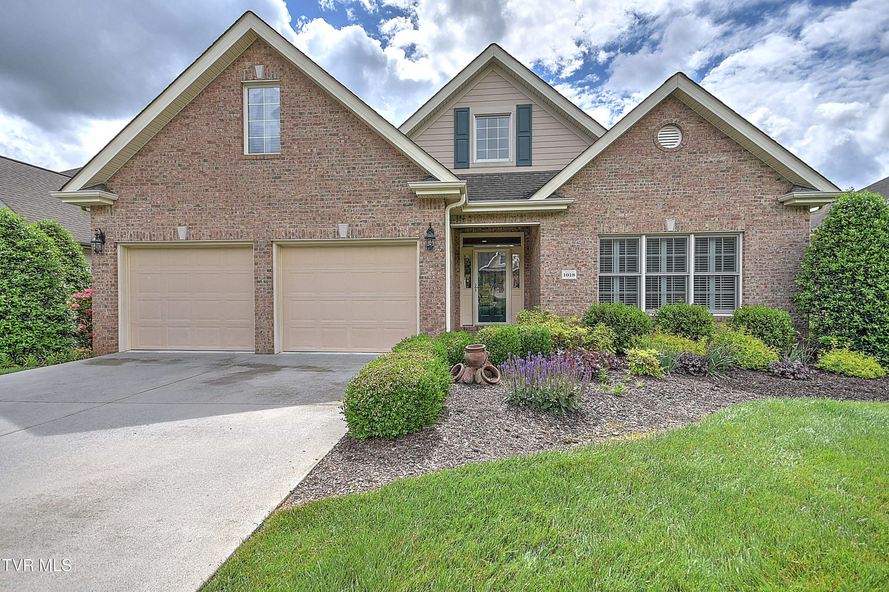 1018 Waterbrooke Lane Property Photo 1