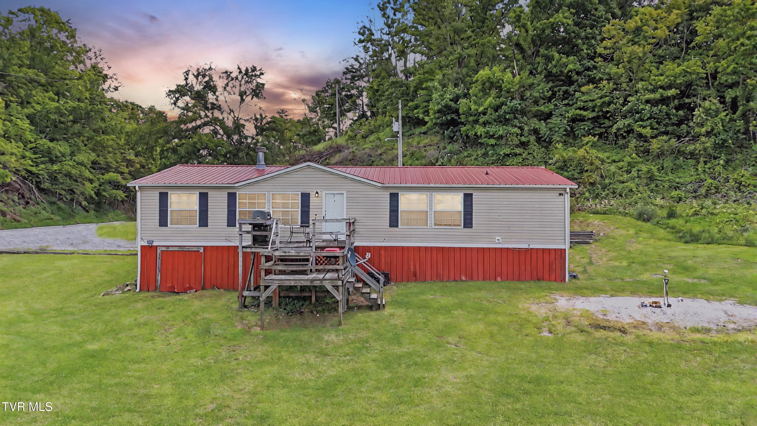 880 Old Ridge Road Property Photo