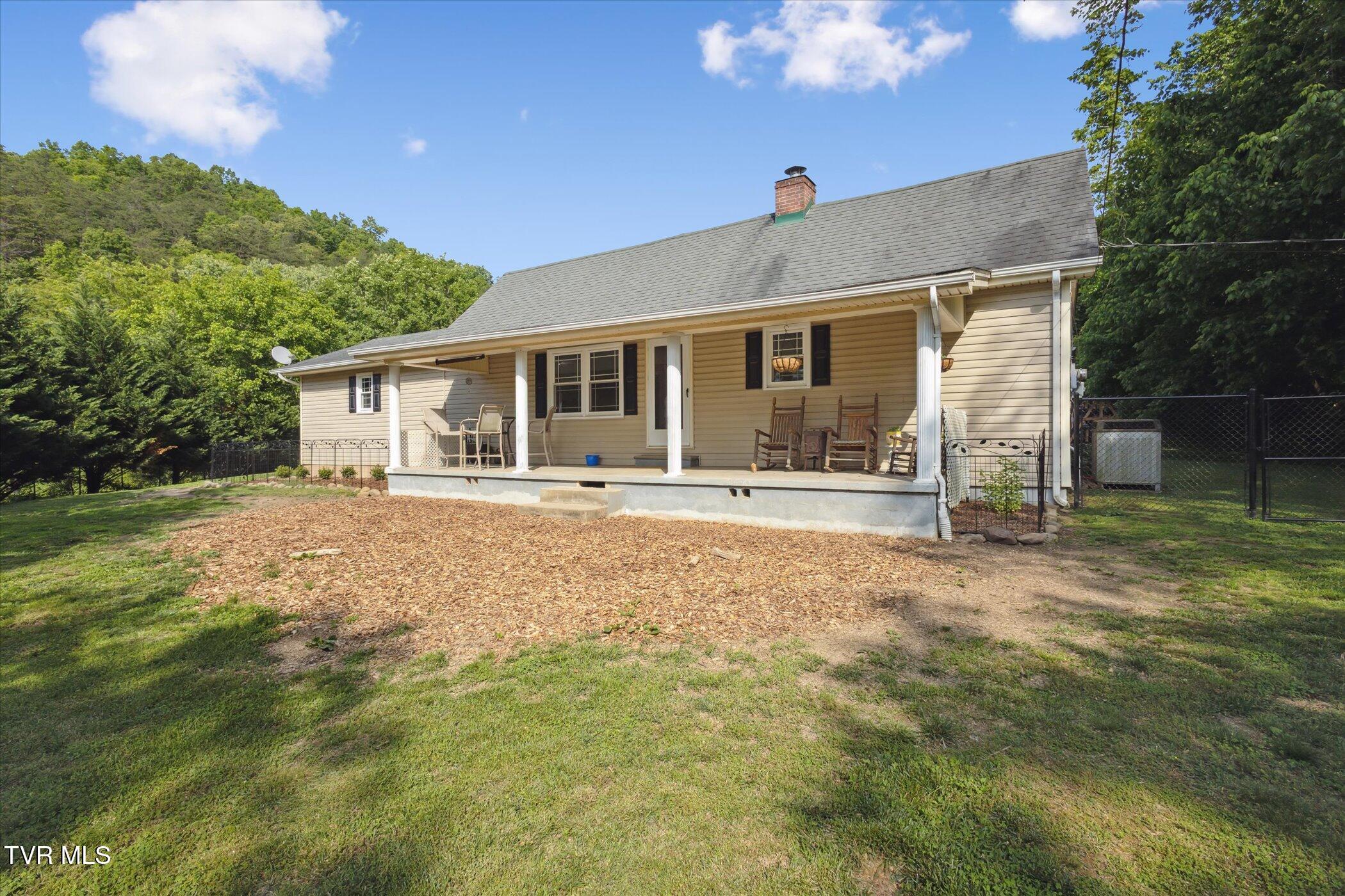 324 Hayes Road Property Photo