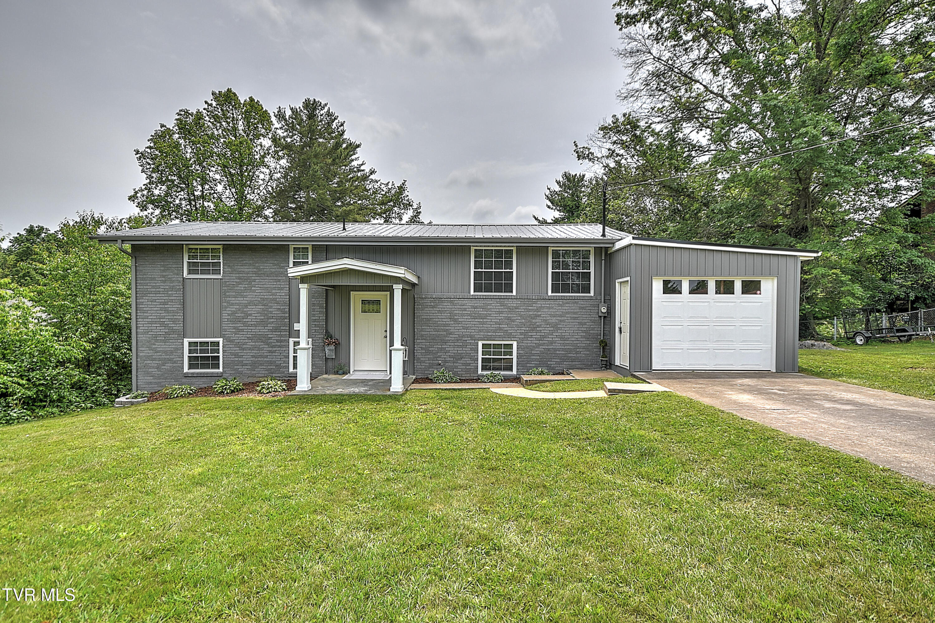 145 Elm Heights Street Property Photo
