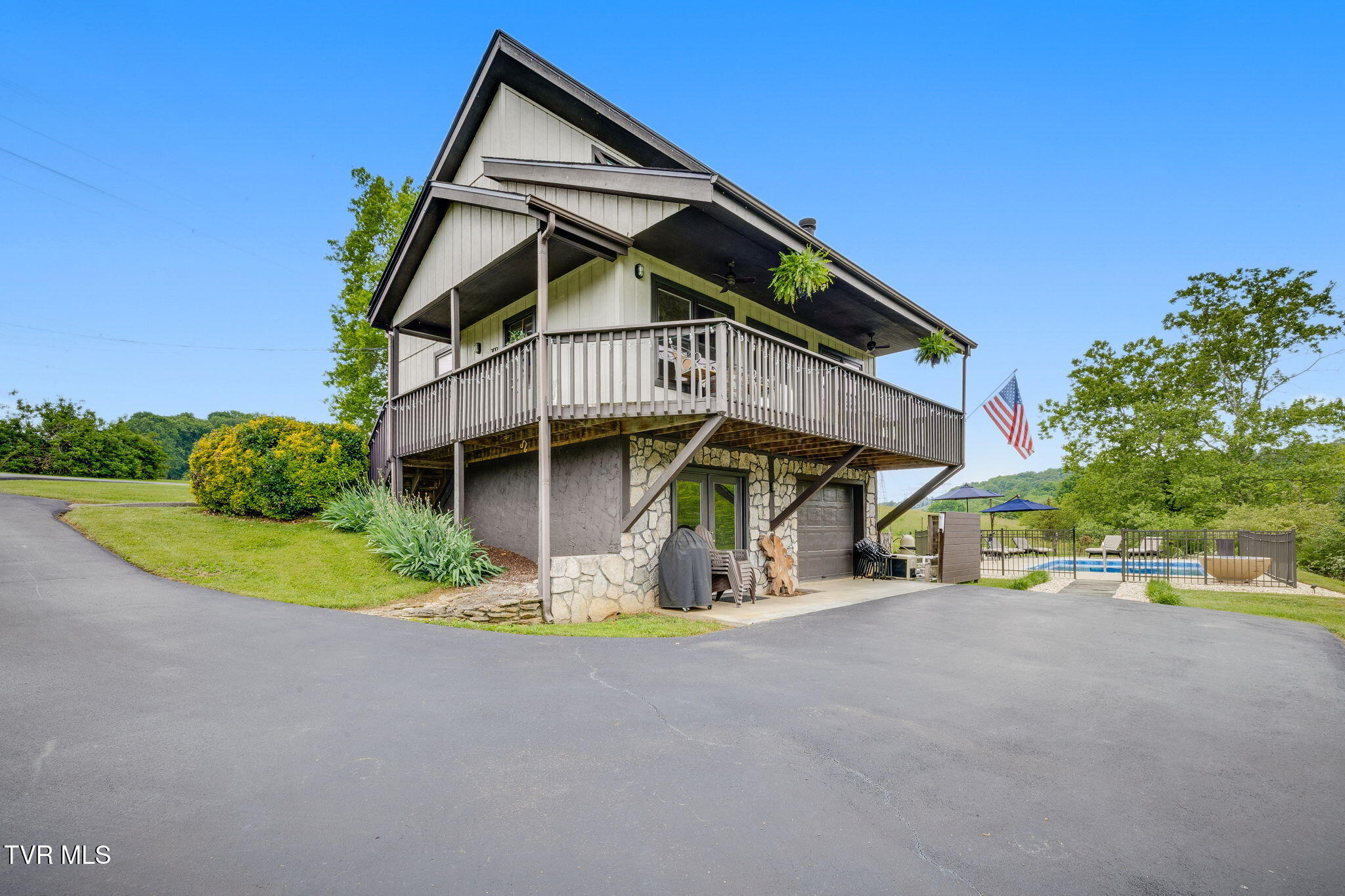 309 Crouch Road Property Photo