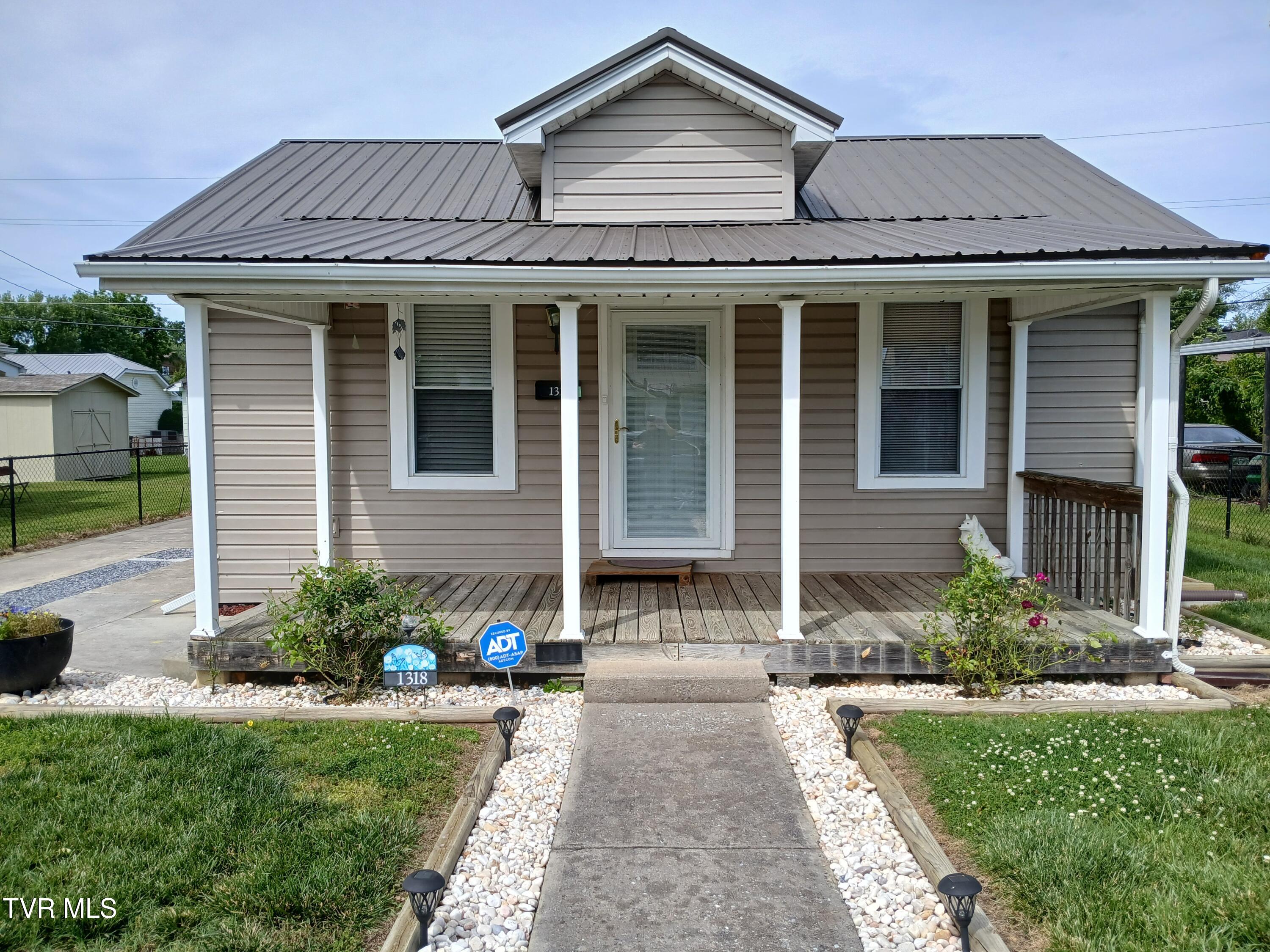 1318 Willow Street Property Photo
