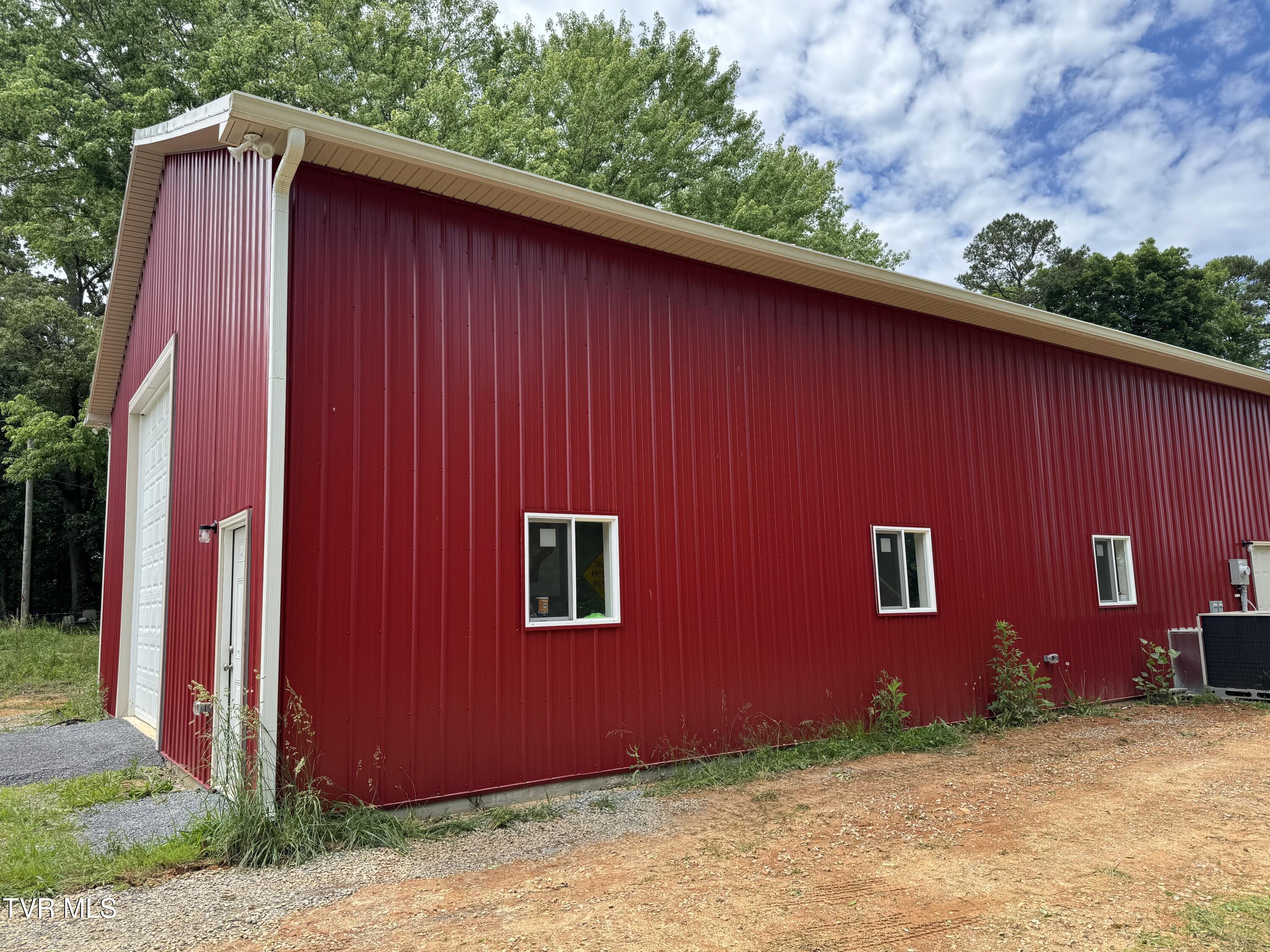 640 Pates Hill Road Property Photo