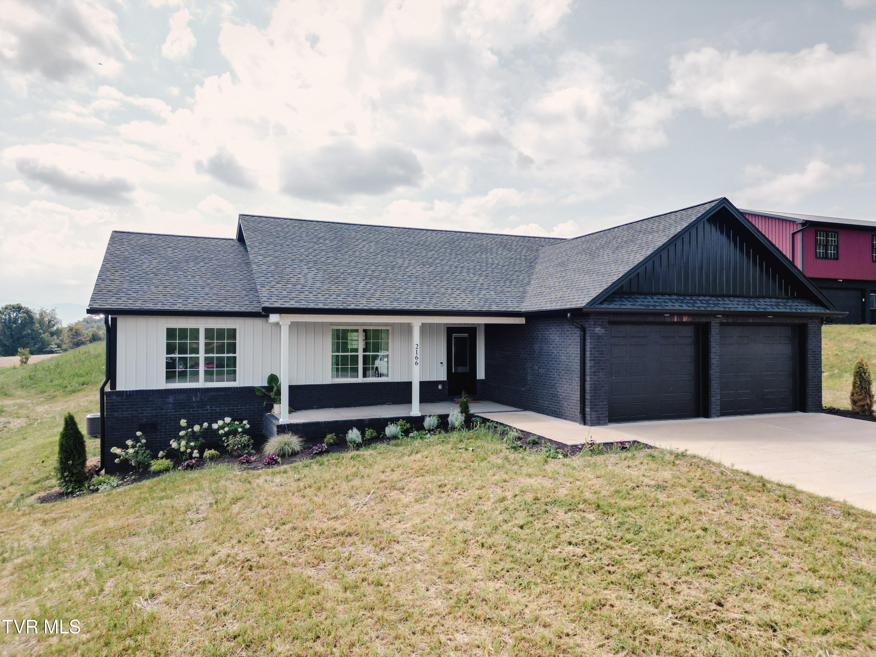 2166 Old Stage Road Property Photo 1