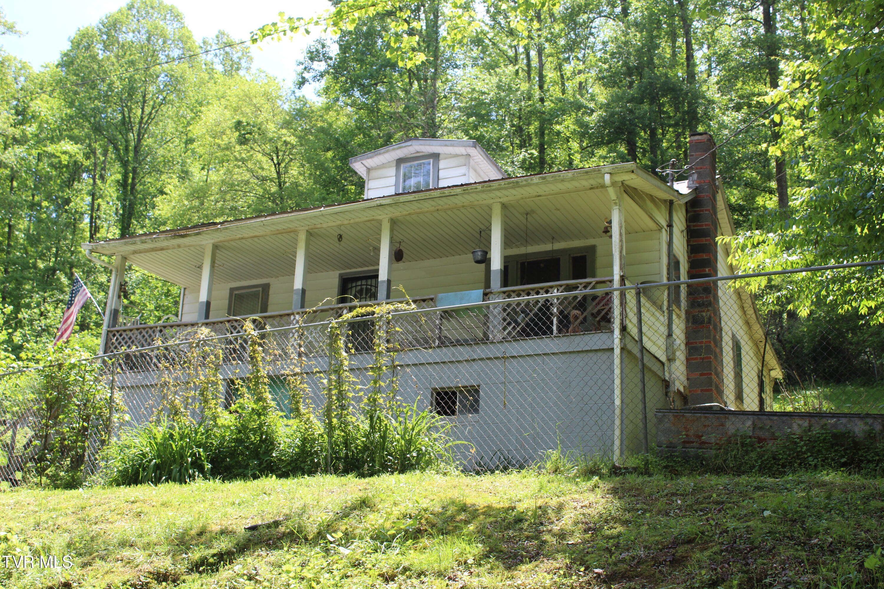 2967 Left Poor Valley Rd Property Photo 1