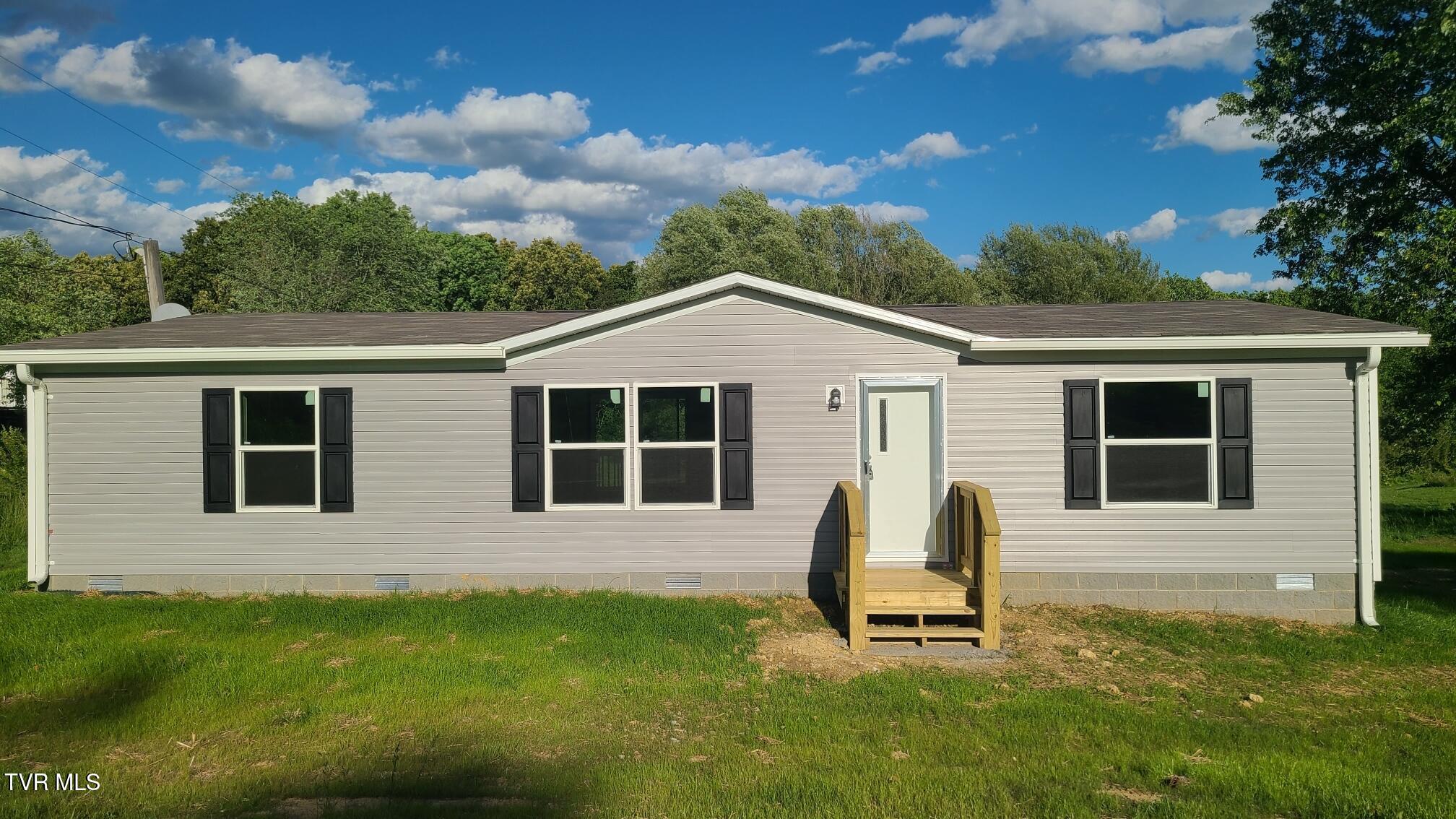 760 Wisecarver Road Property Photo 1