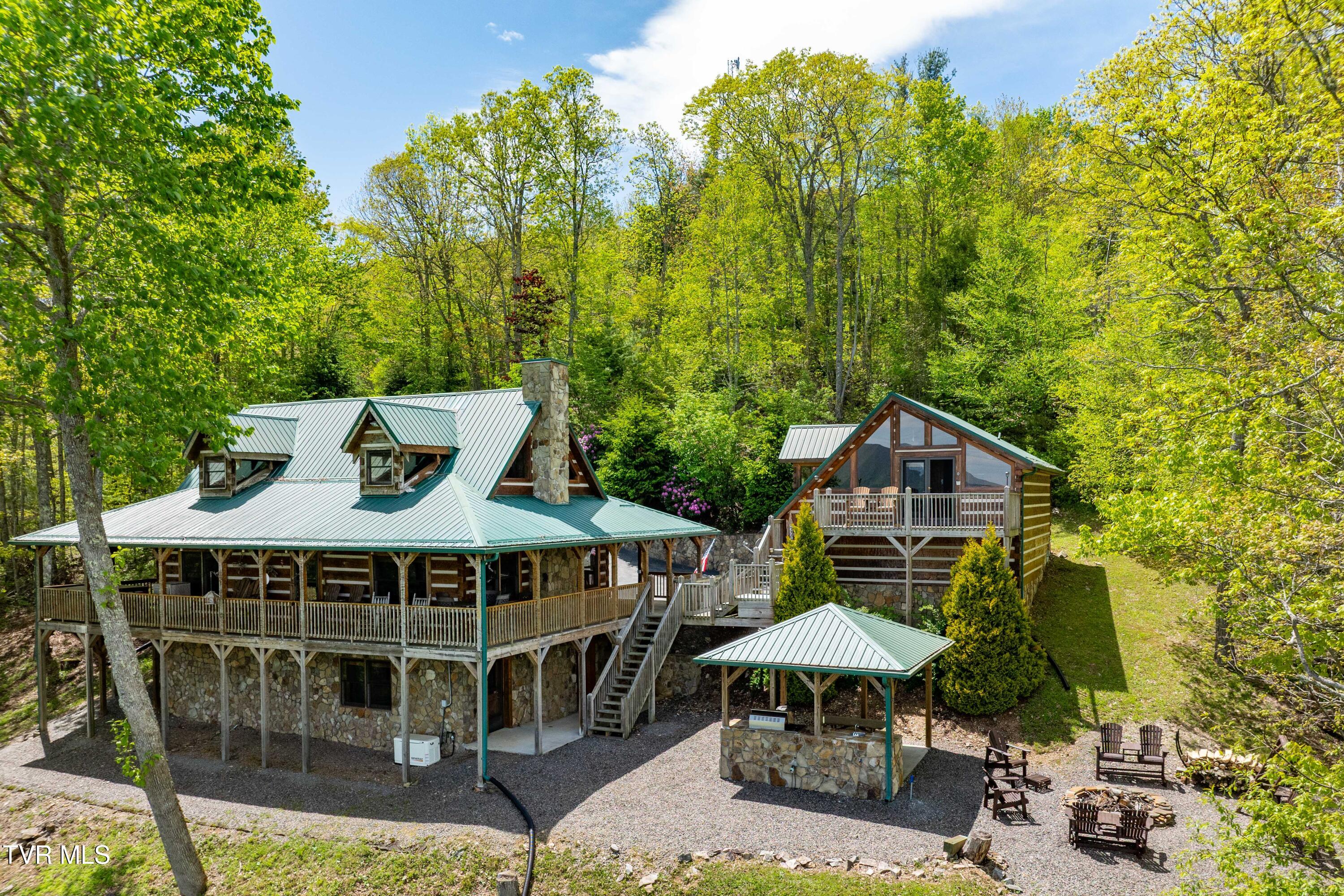 1527 Stone Mountain Road Property Photo