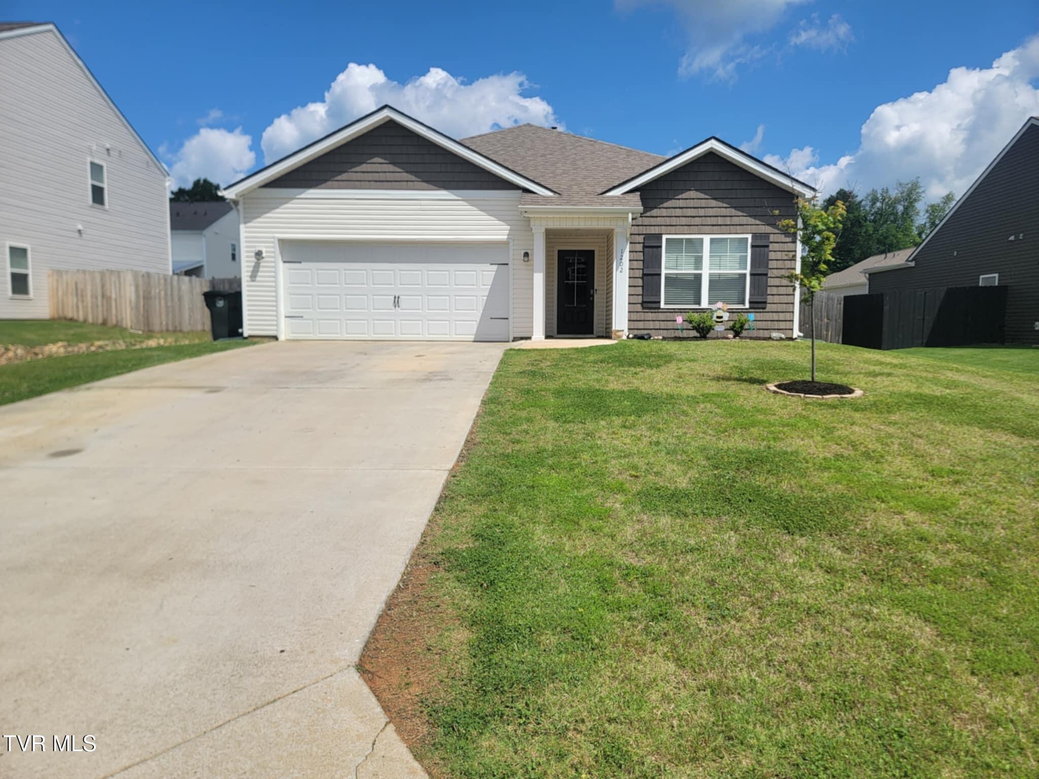 1202 Raccoon Lane Property Photo 1