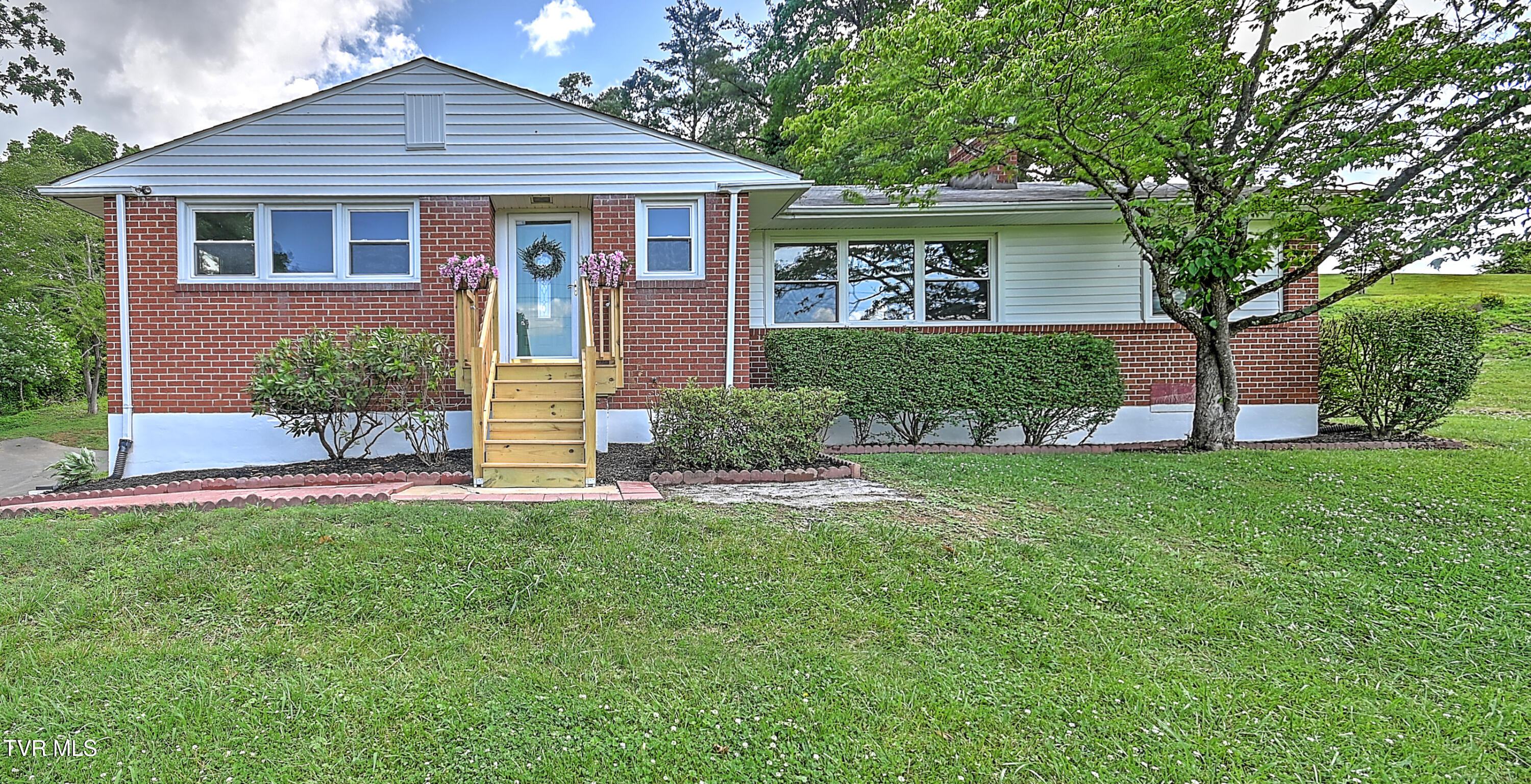 3521 Fort Henry Drive Property Photo