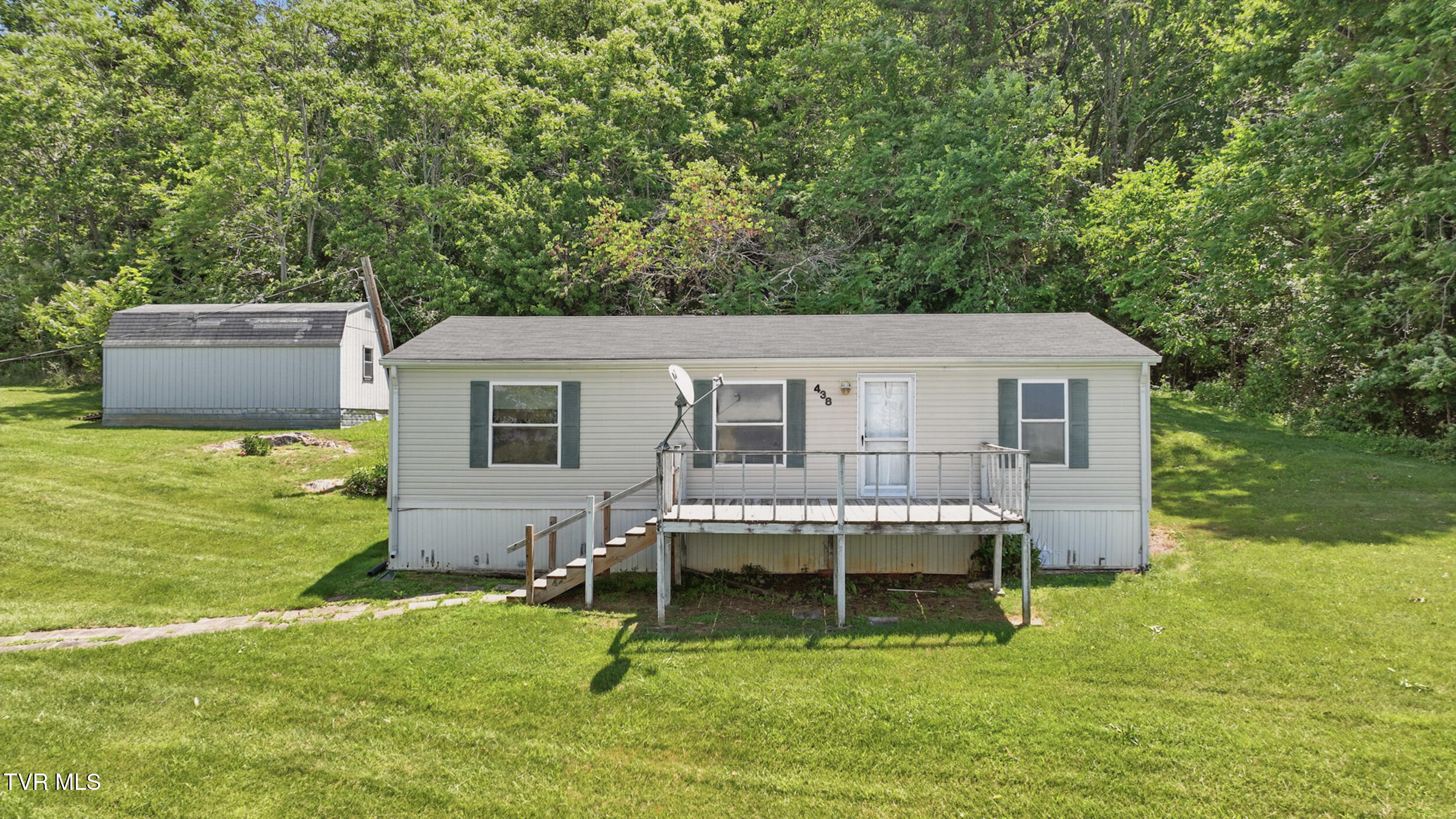 438 Horace Dillow Road Property Photo 2