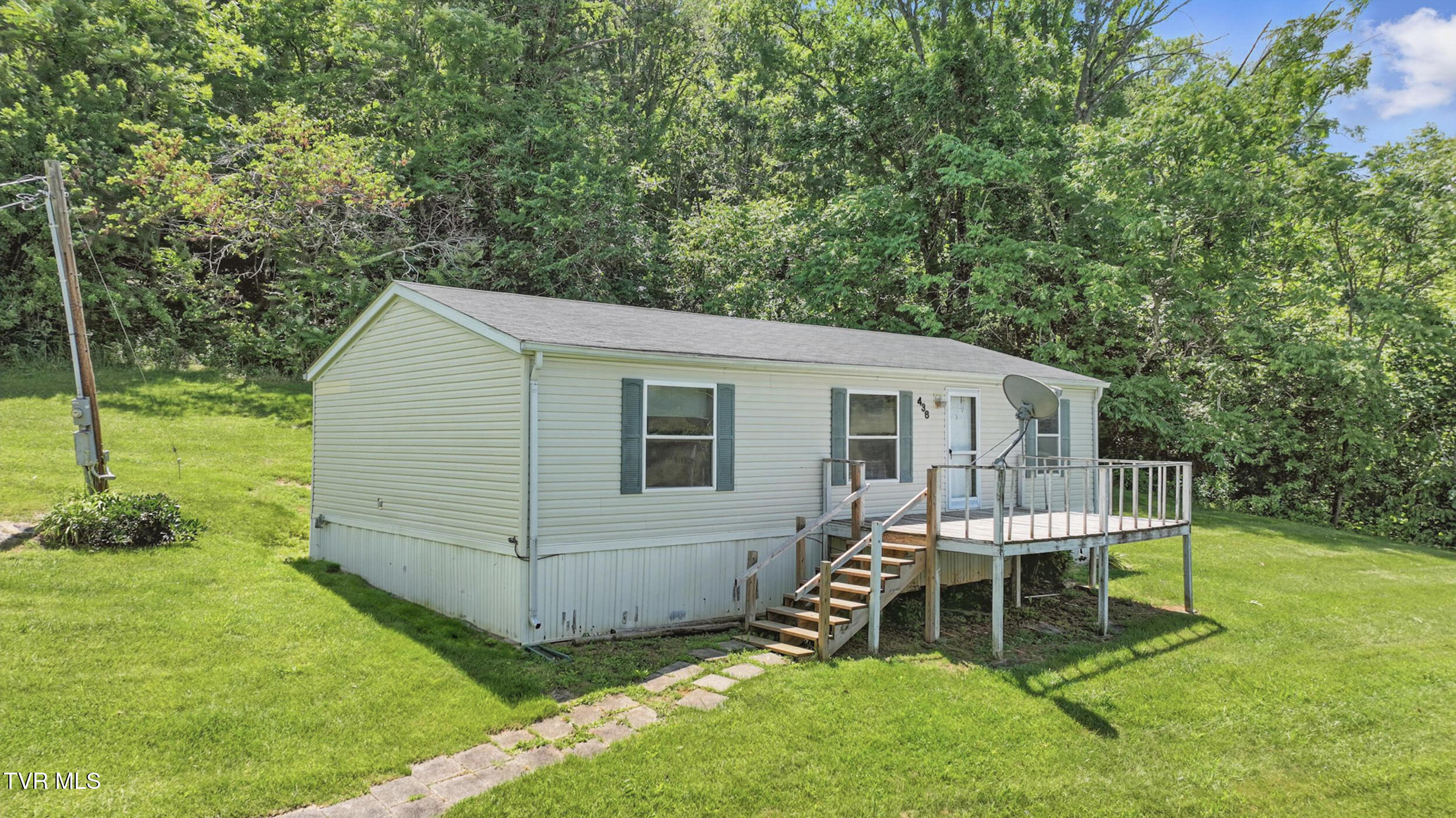 438 Horace Dillow Road Property Photo 4