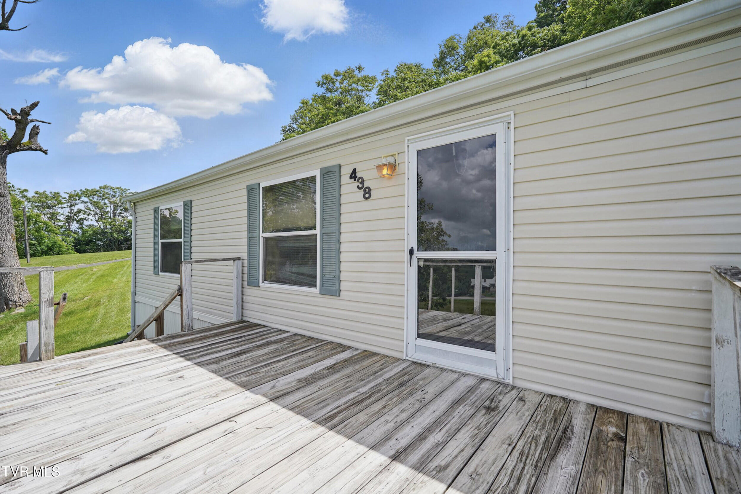 438 Horace Dillow Road Property Photo 6