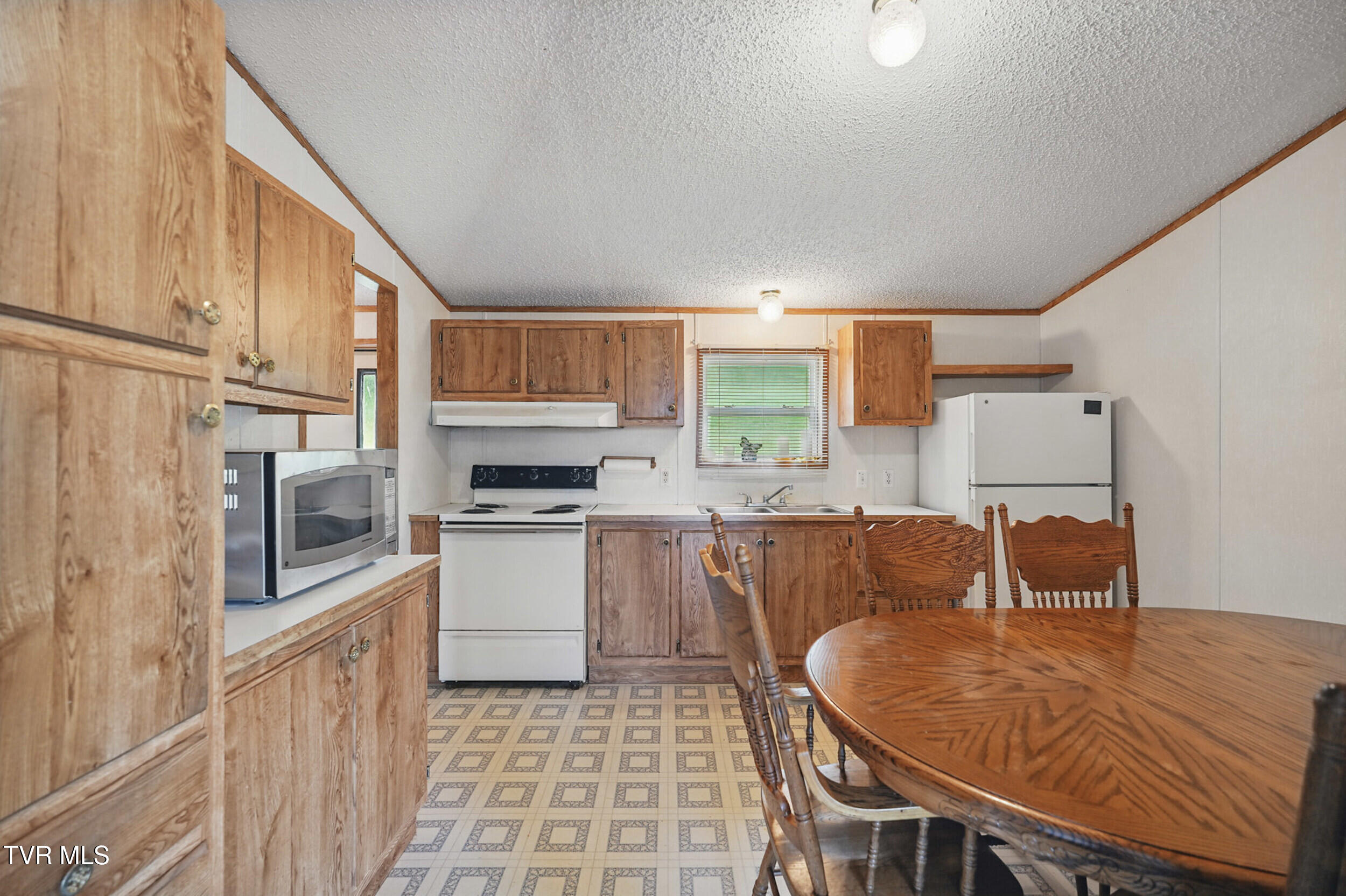 438 Horace Dillow Road Property Photo 9