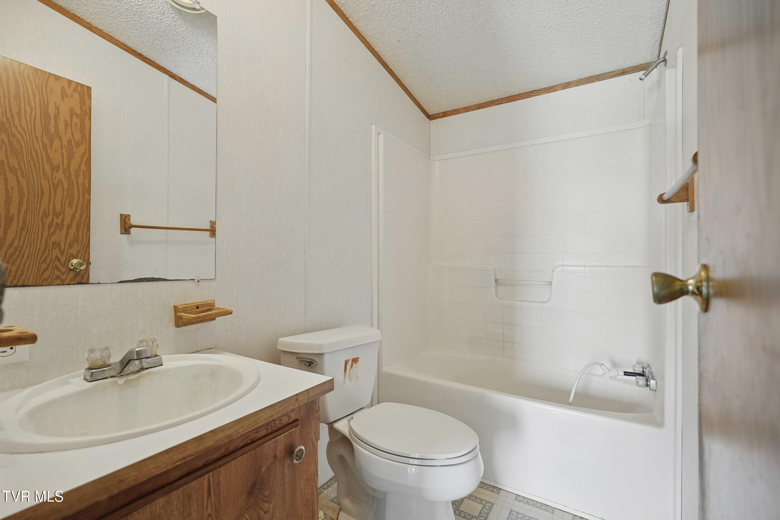 438 Horace Dillow Road Property Photo 17