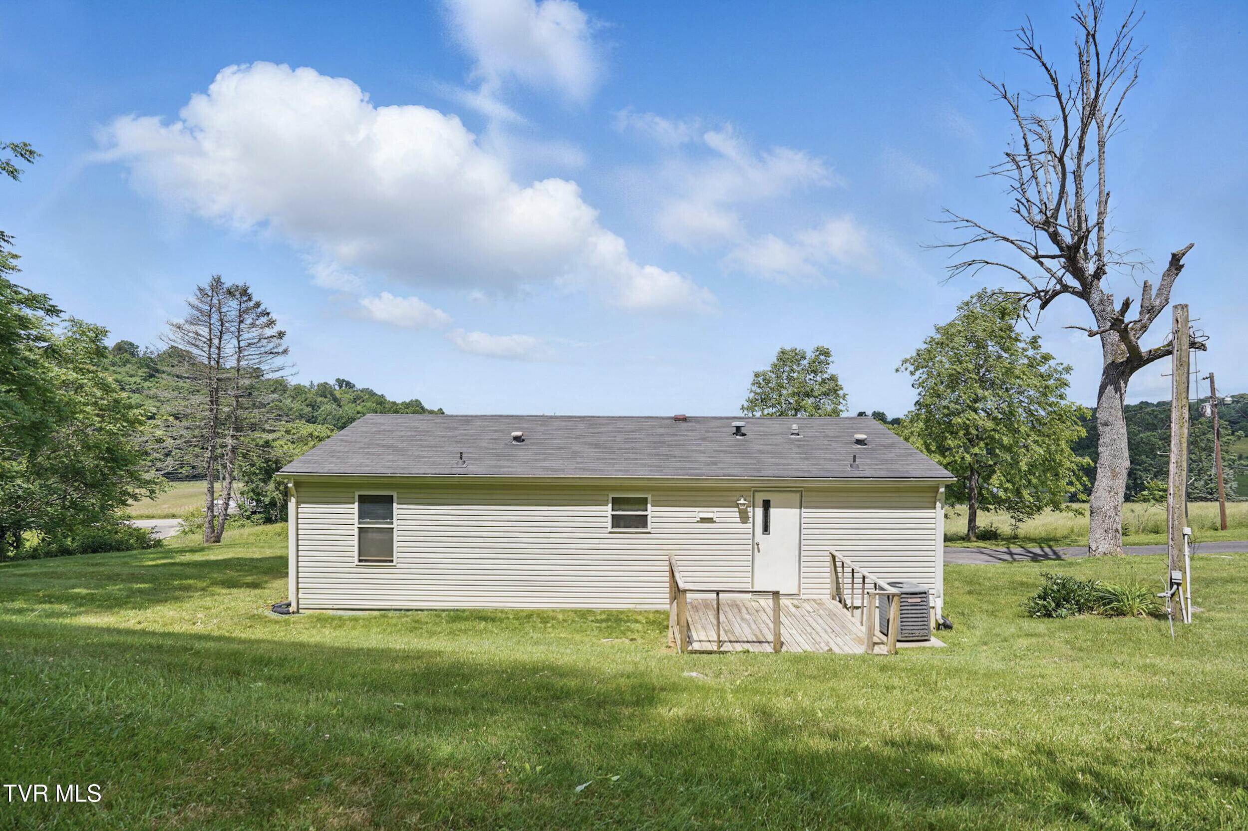 438 Horace Dillow Road Property Photo 23