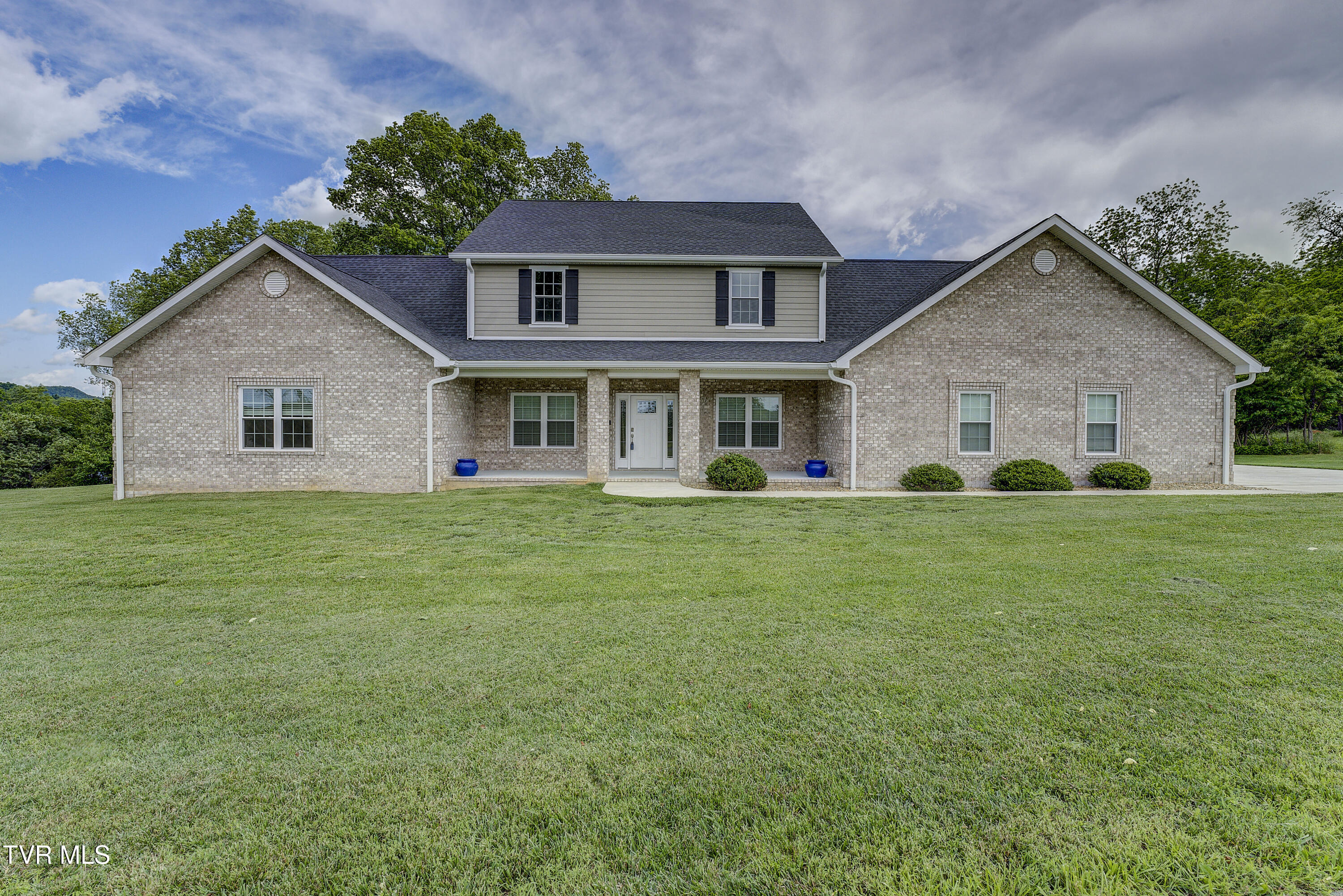 259 Lake Vista Circle Property Photo