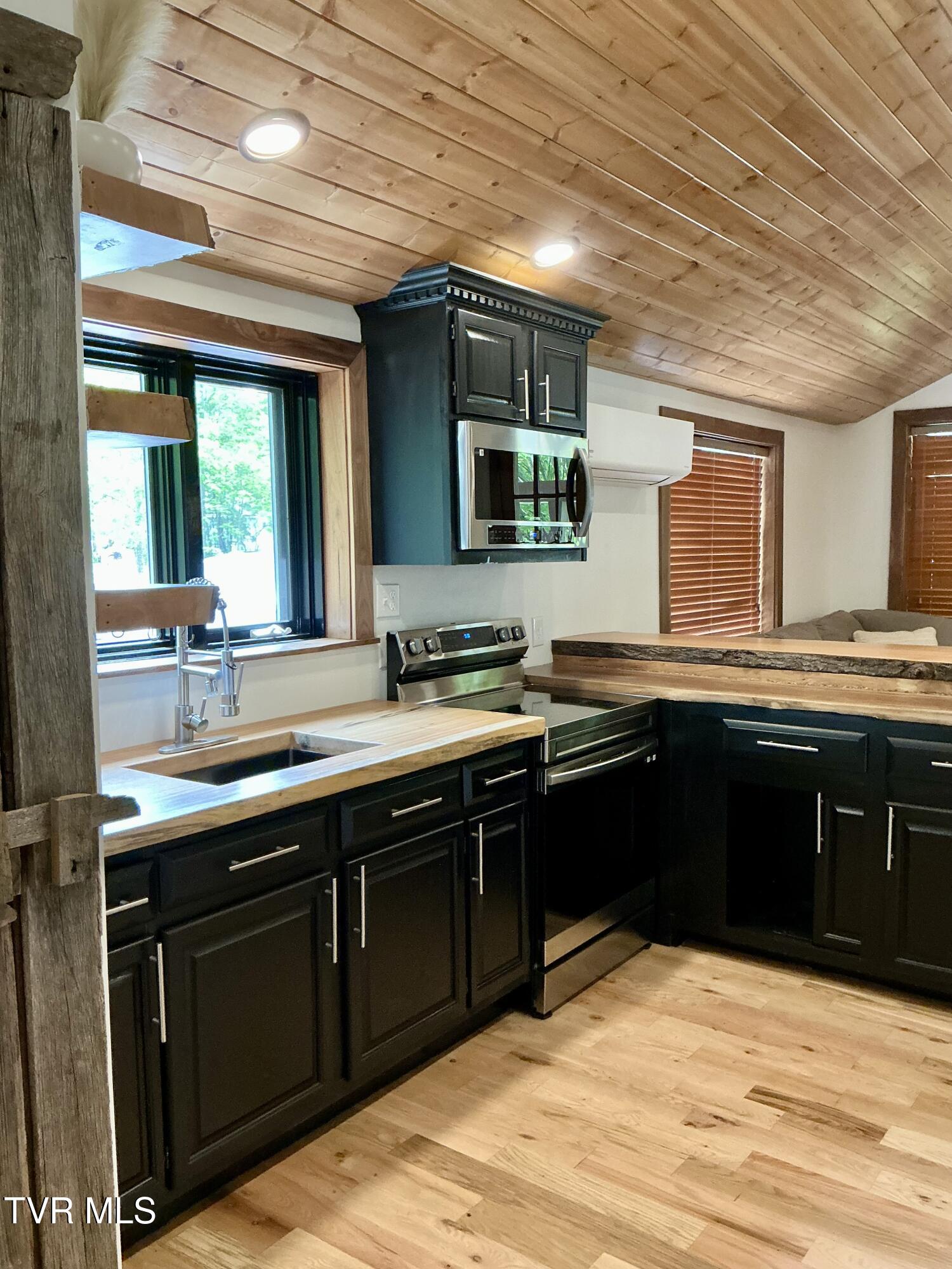 153 Hampton Creek Road Property Photo 13