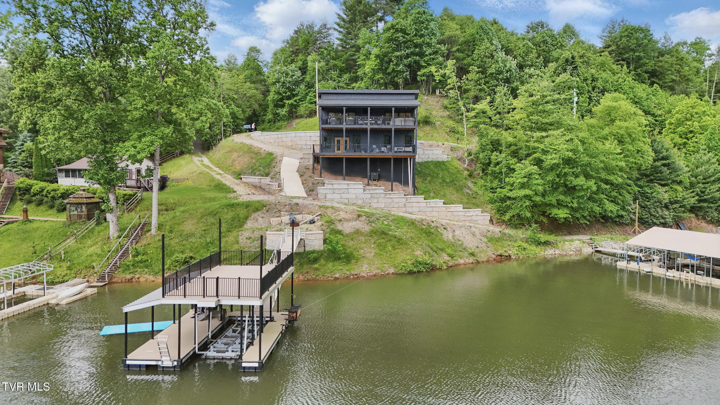 273 Campbell Road Property Photo