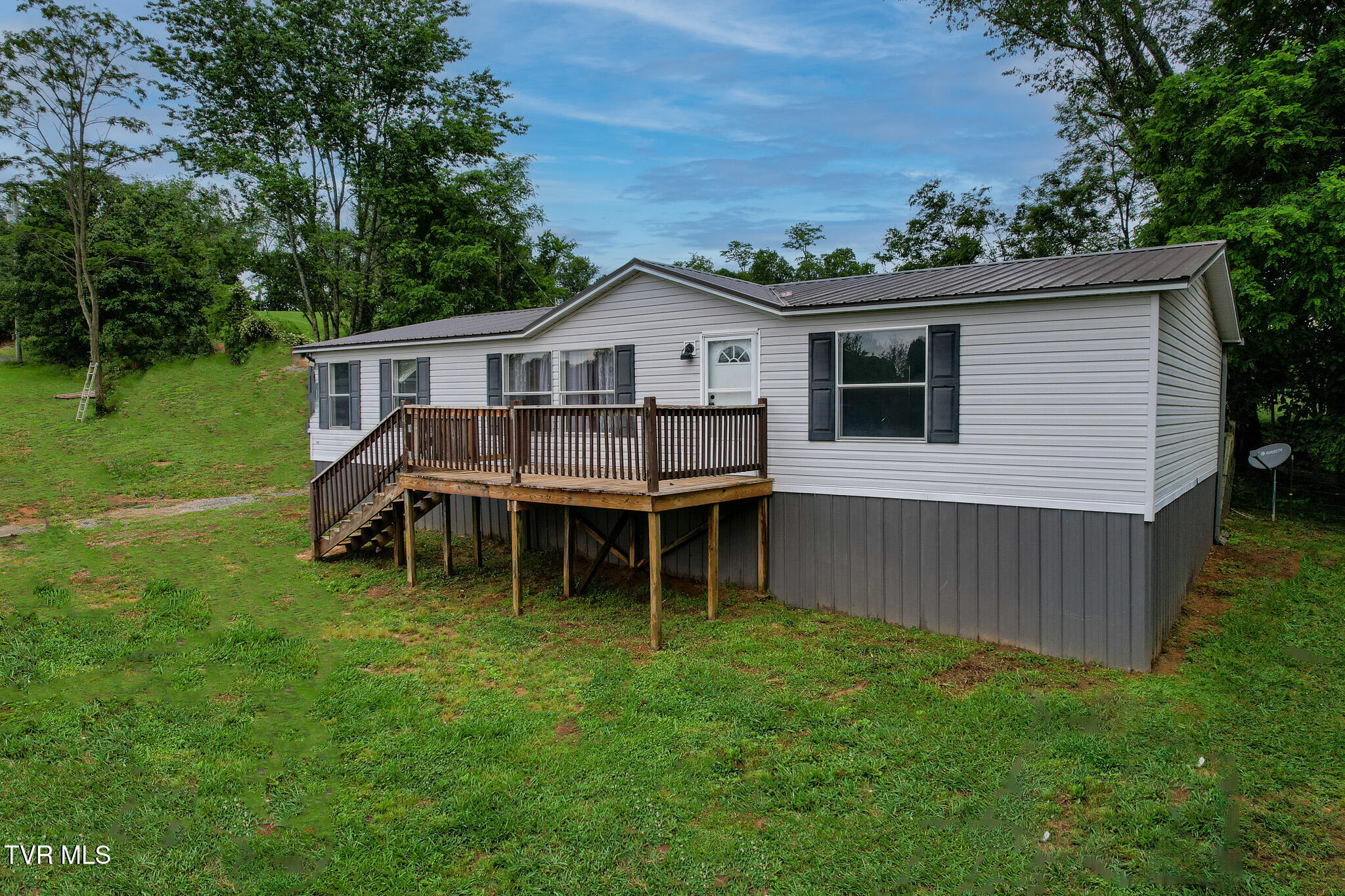 1830 Dover Road Property Photo 1