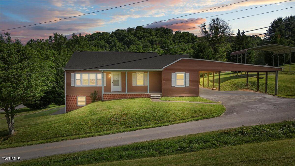 105 Meredith Drive Property Photo