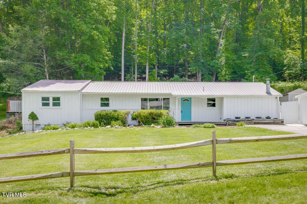 312 Woodcrest Drive Property Photo