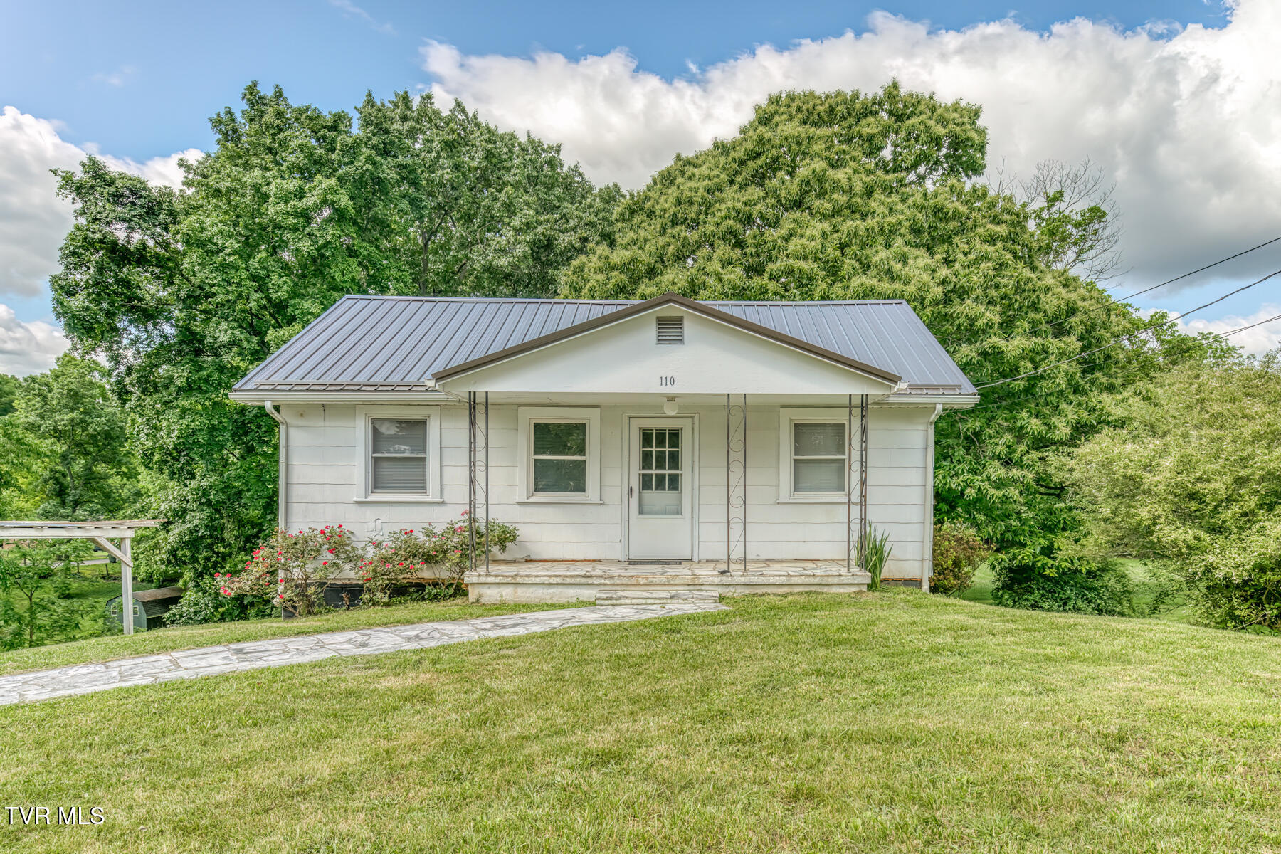 110 Hemlock Lane Property Photo 1