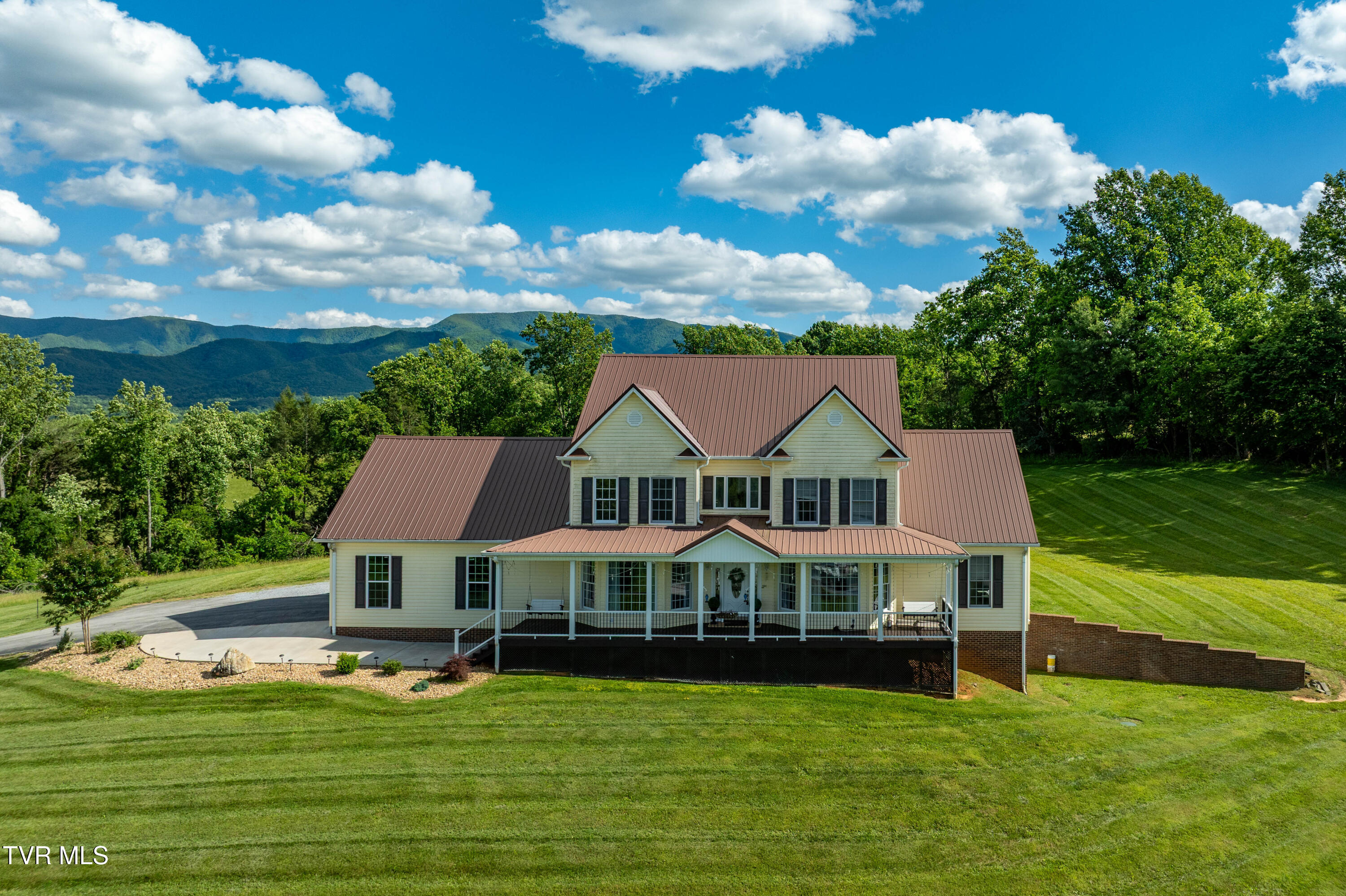 7540 Erwin Highway Property Photo